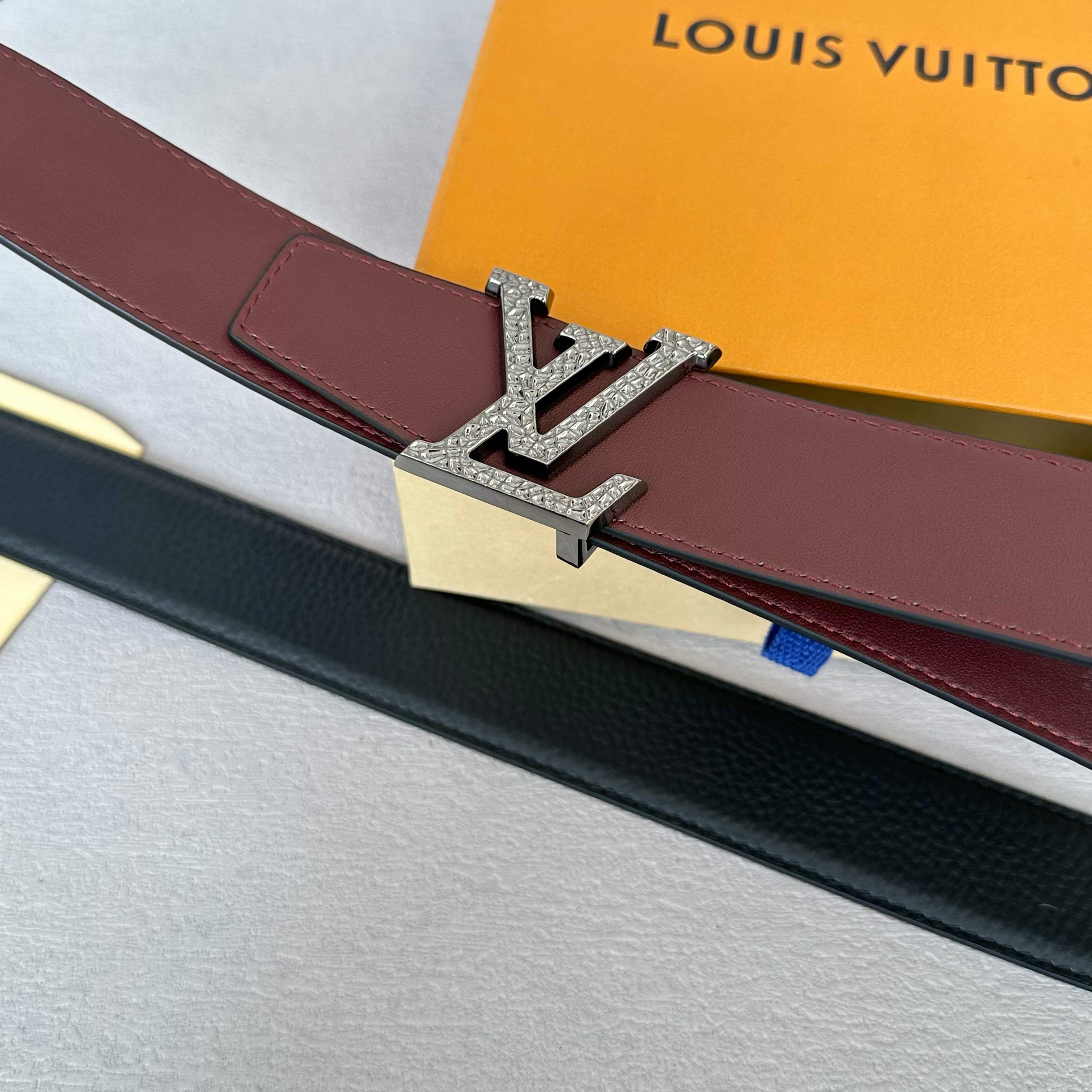 L0UIS VUITT0N 男士原單腰帶 荔枝纹togo皮 ダブルデザイン