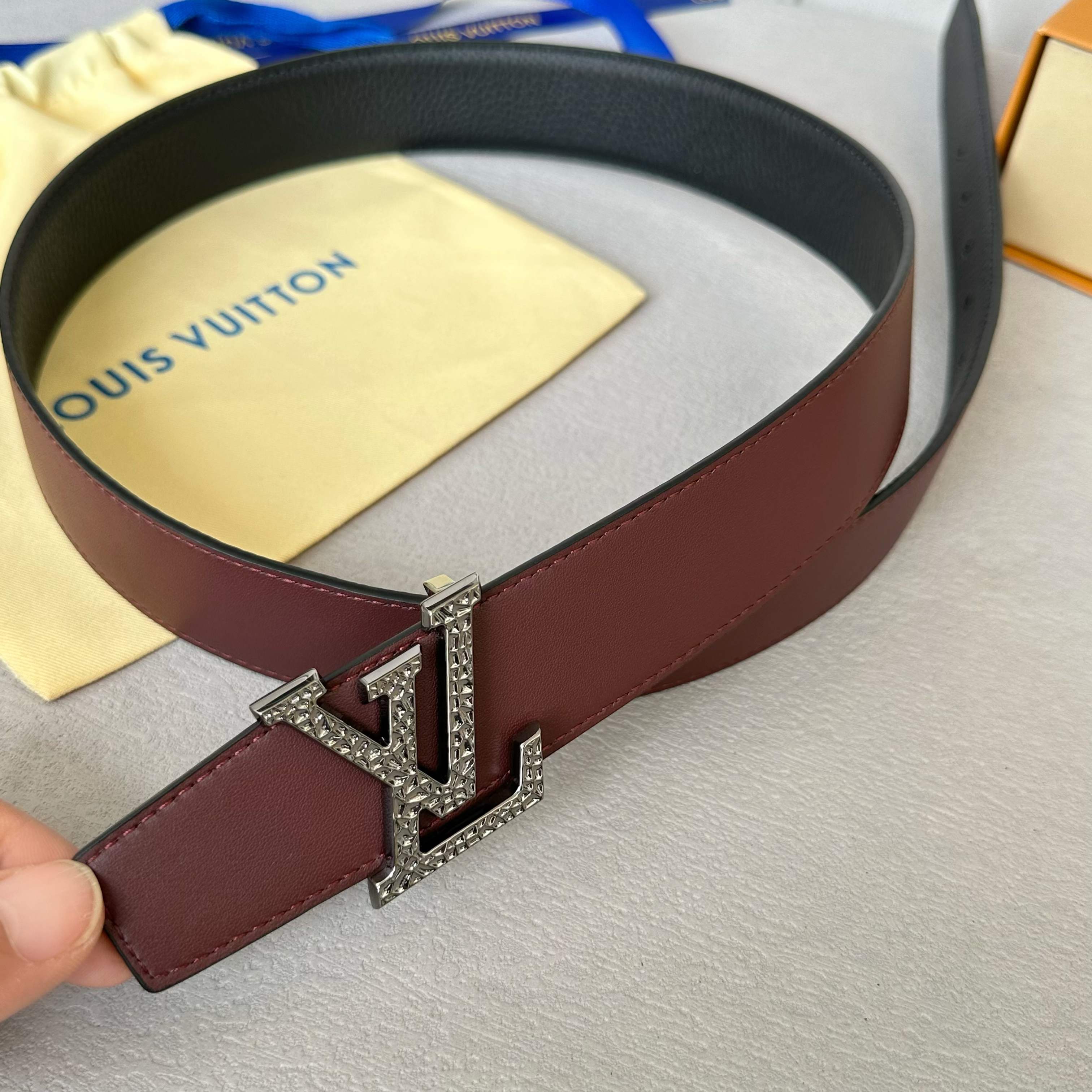 L0UIS VUITT0N 男士原單腰帶 荔枝纹togo皮 ダブルデザイン