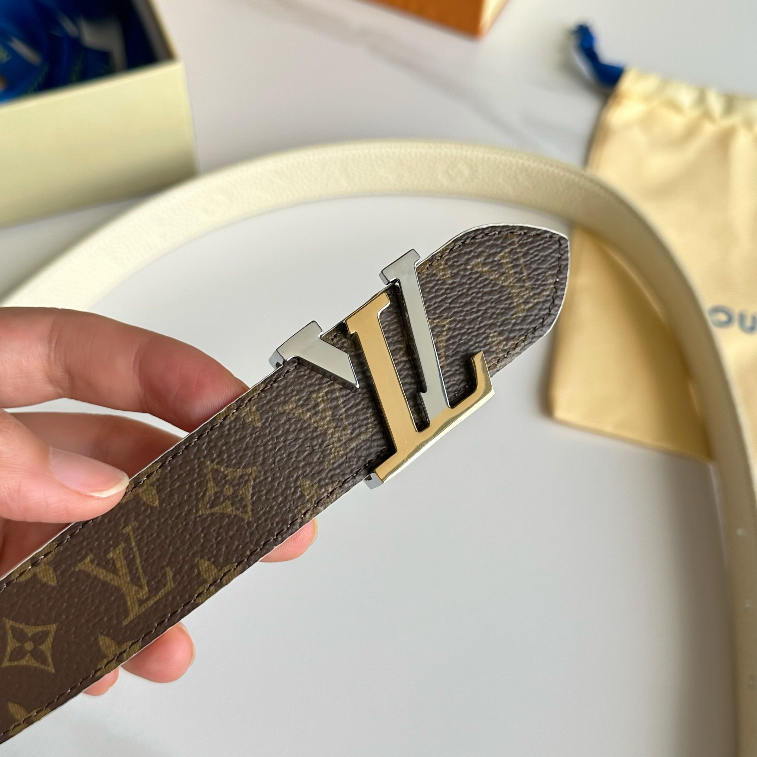 LVMH LOUIS VUITTON レディース原単腰帯 30mm幅・双面デザイン