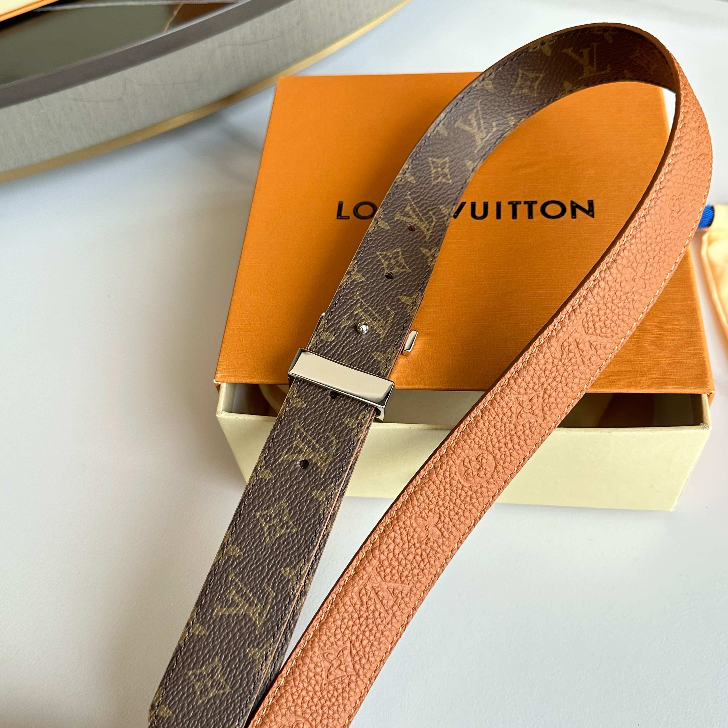 LVMH レディース原単腰帯 PVCと牛皮のコンビネーション