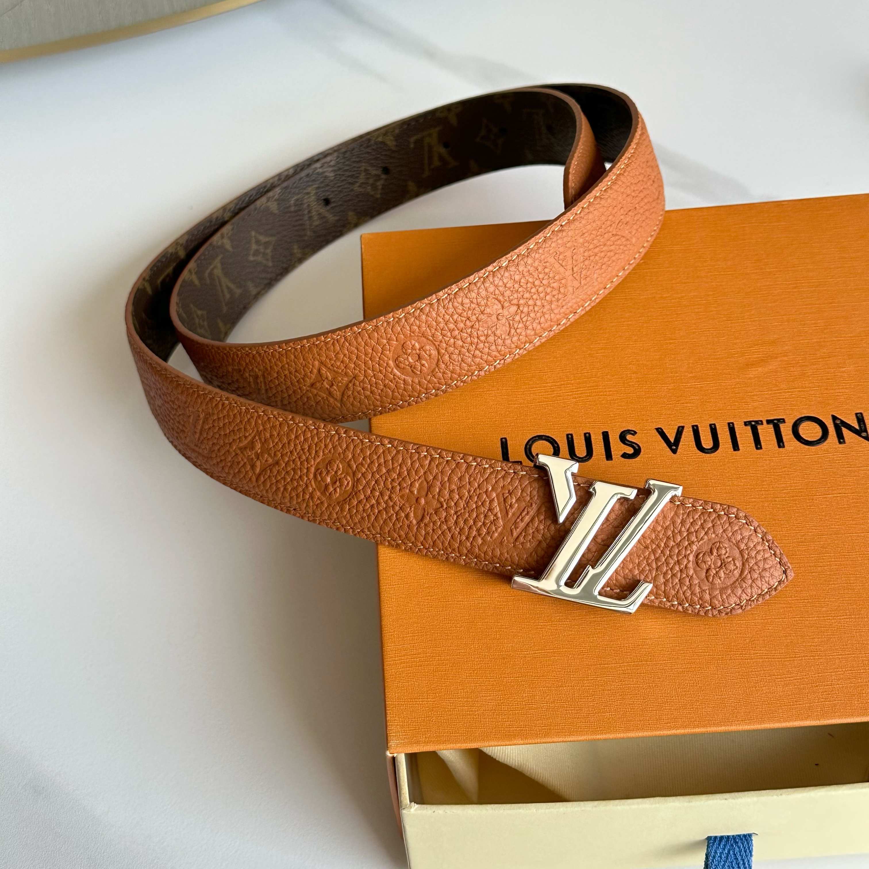 LVMH レディース原単腰帯 PVCと牛皮のコンビネーション