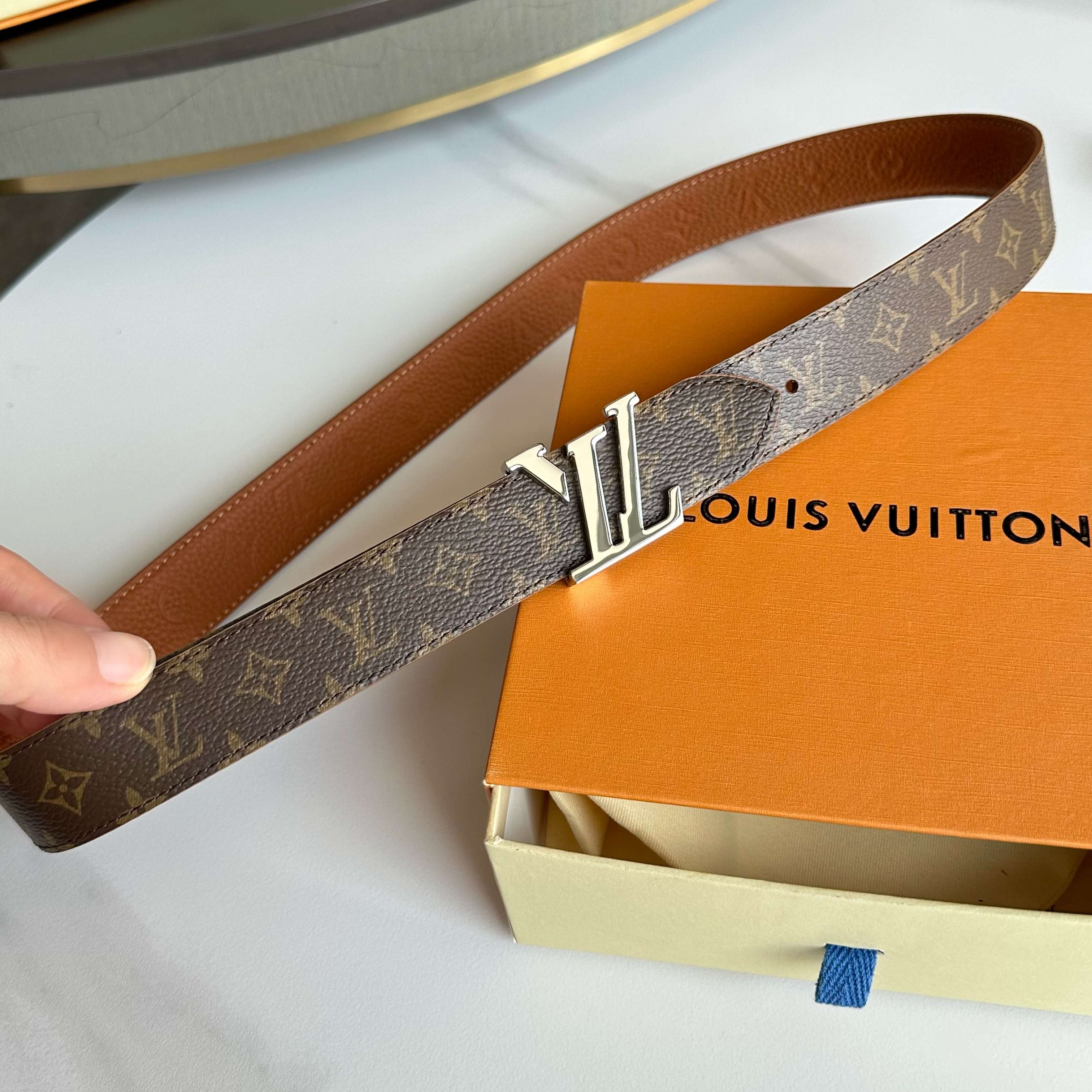 LVMH レディース原単腰帯 PVCと牛皮のコンビネーション