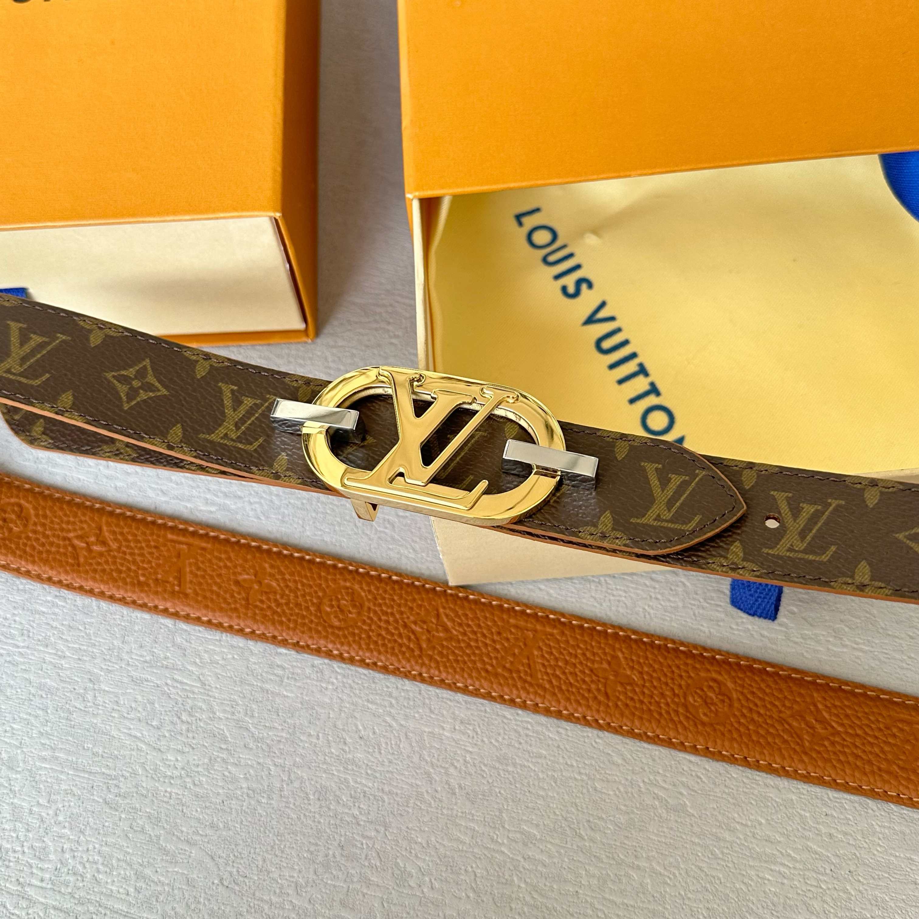 L0UIS VUITT0N レディース原単腰帶 - クラシック小花デザイン
