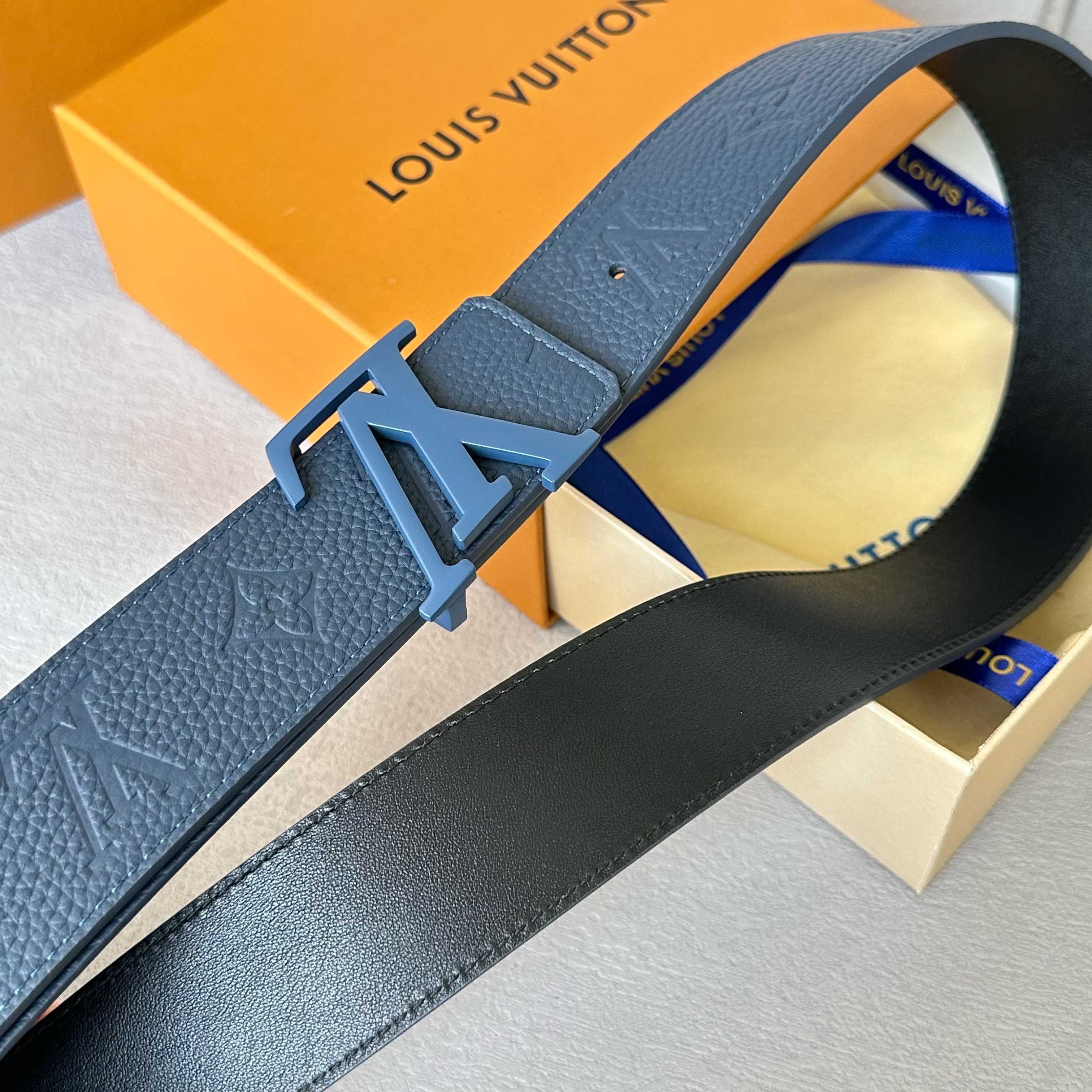 L0UIS VUITT0N 原版包裝➕1.0 幅広40mmの高級レザー