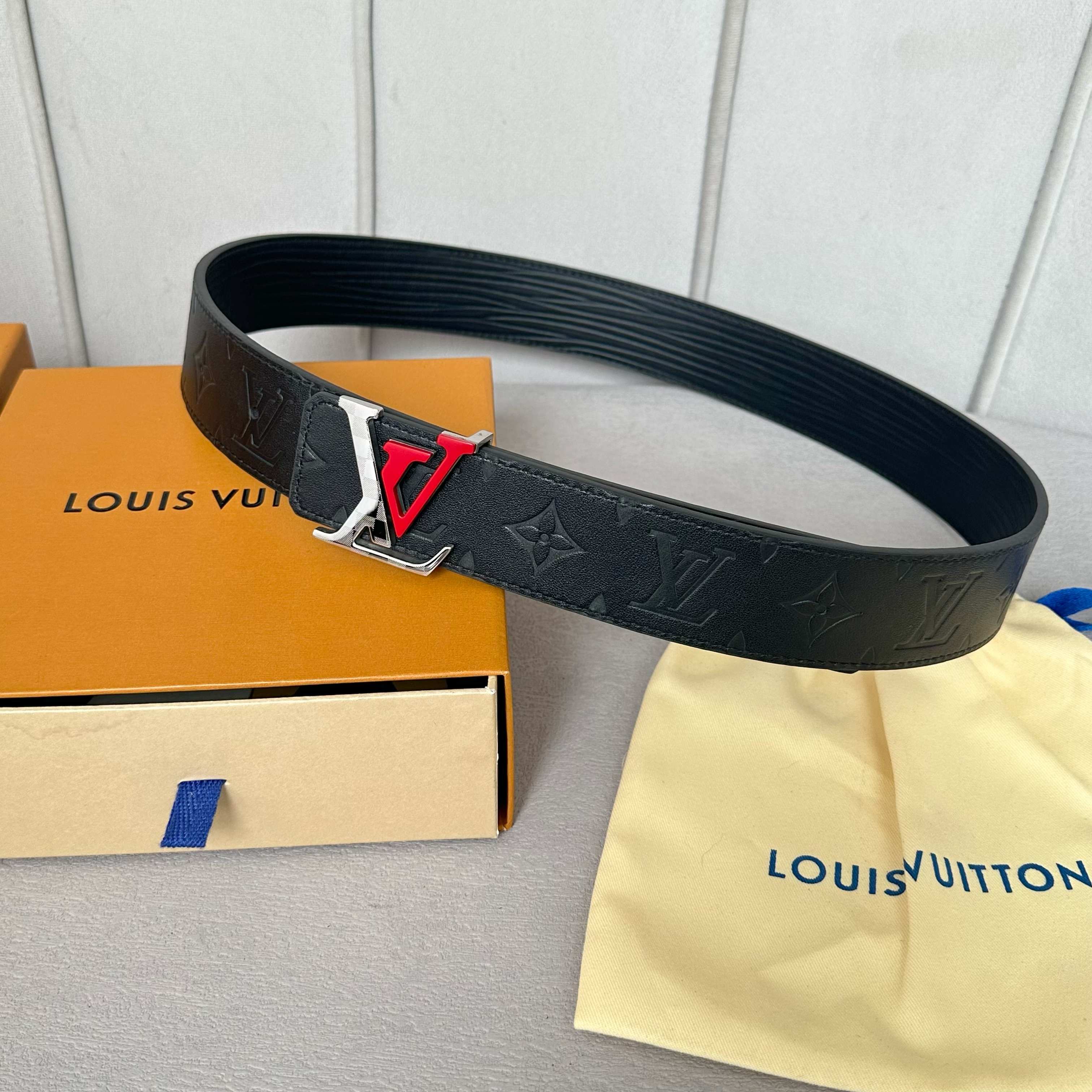 LOUIS VUITTON 原版包裝➕1.0 - ダブルフェイス小牛皮ベルト