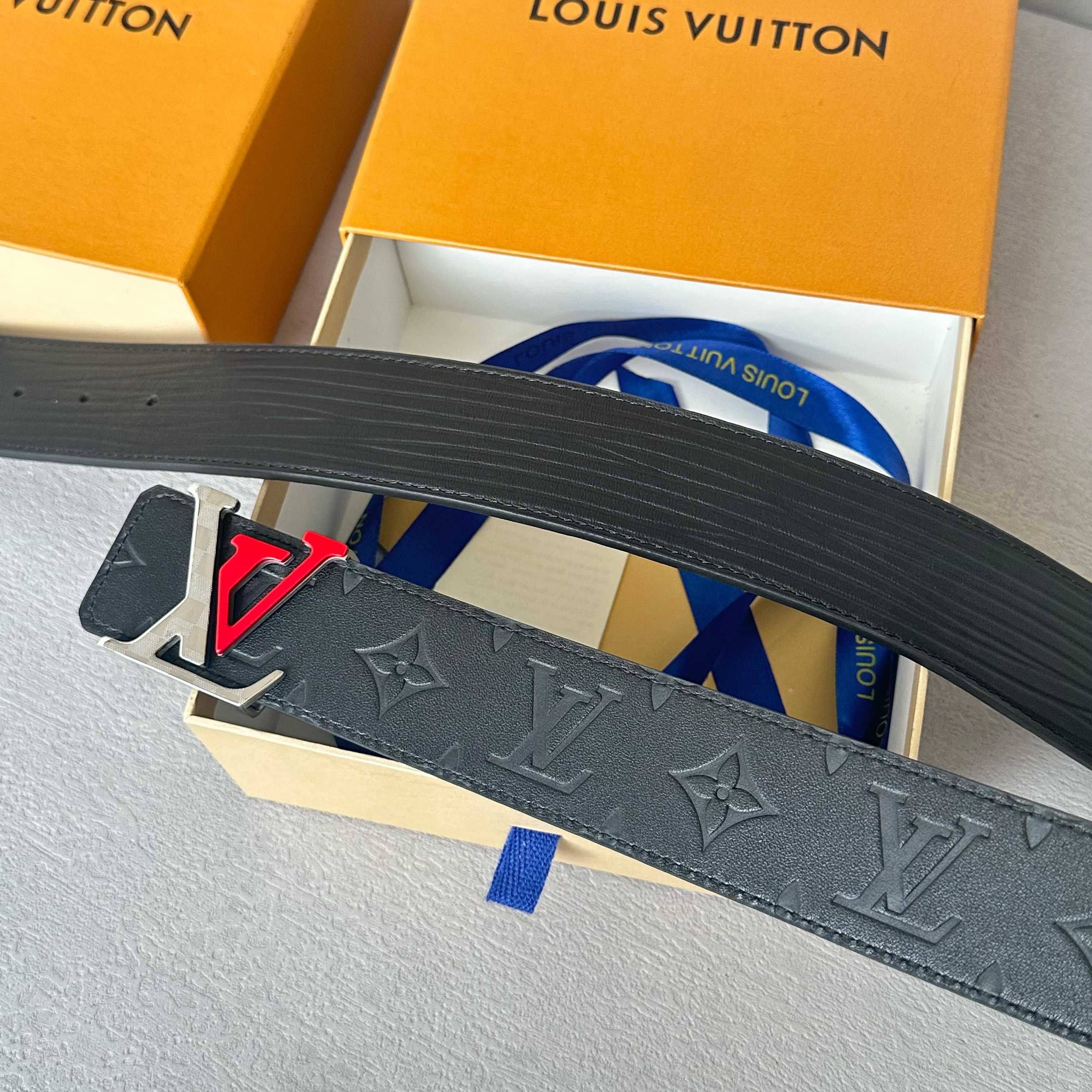 LOUIS VUITTON 原版包裝➕1.0 - ダブルフェイス小牛皮ベルト