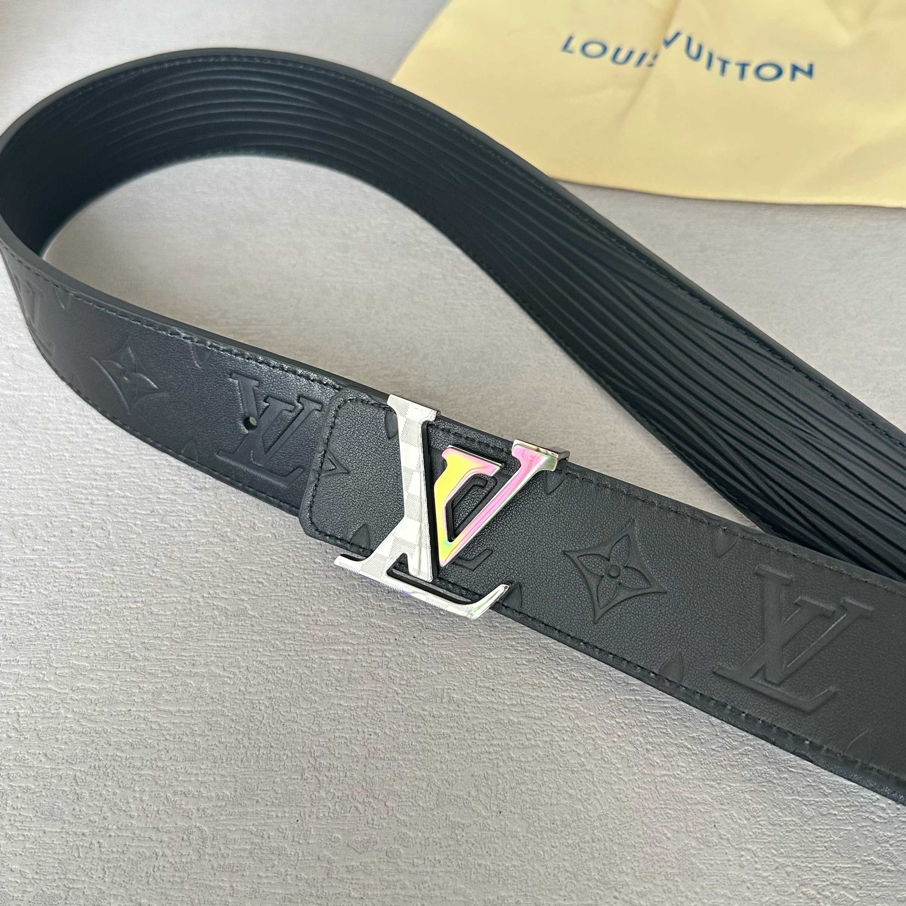 LOUIS VUITTON 原版包裝➕1.0 40mmダブルサイドレザー