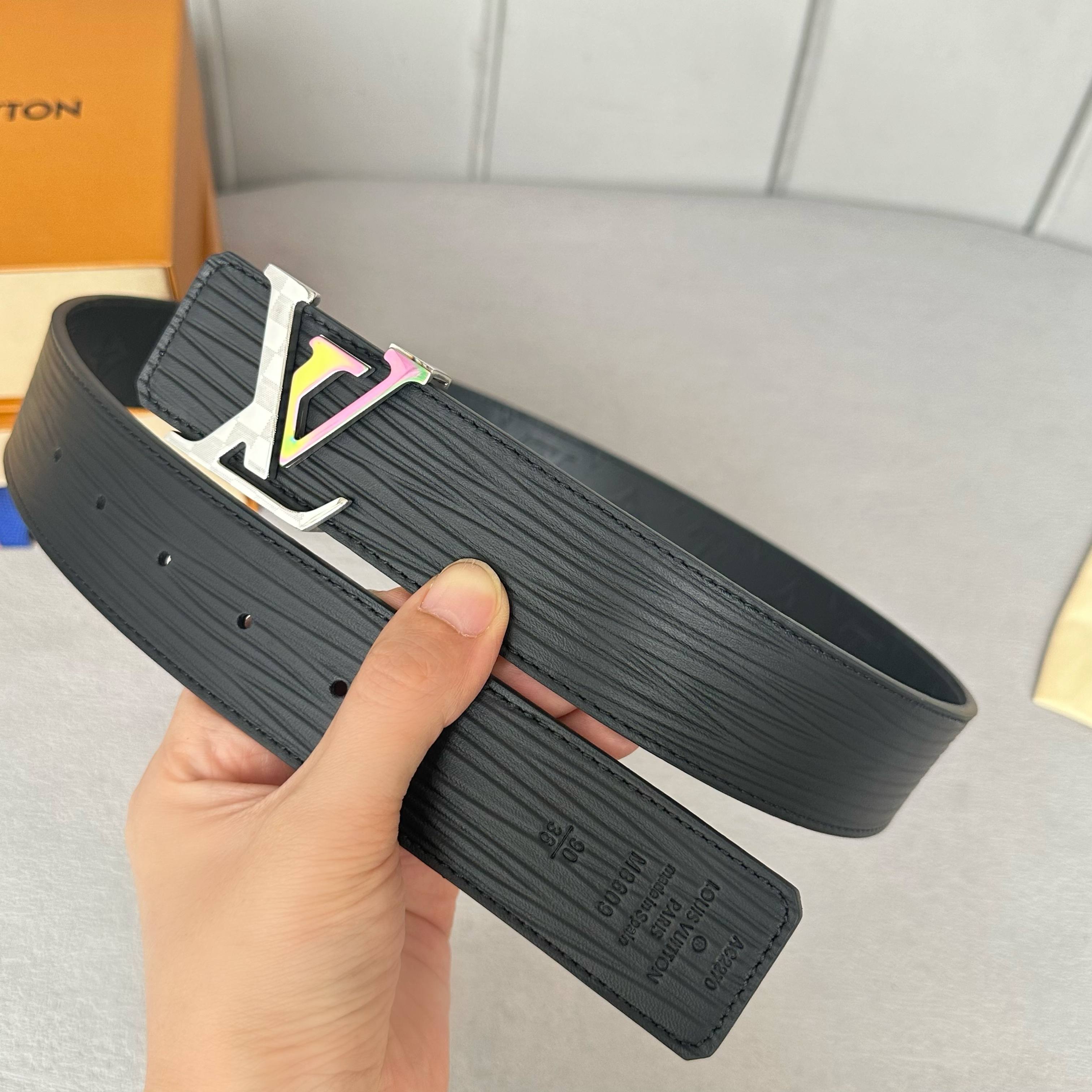 LOUIS VUITTON 原版包裝➕1.0 40mmダブルサイドレザー