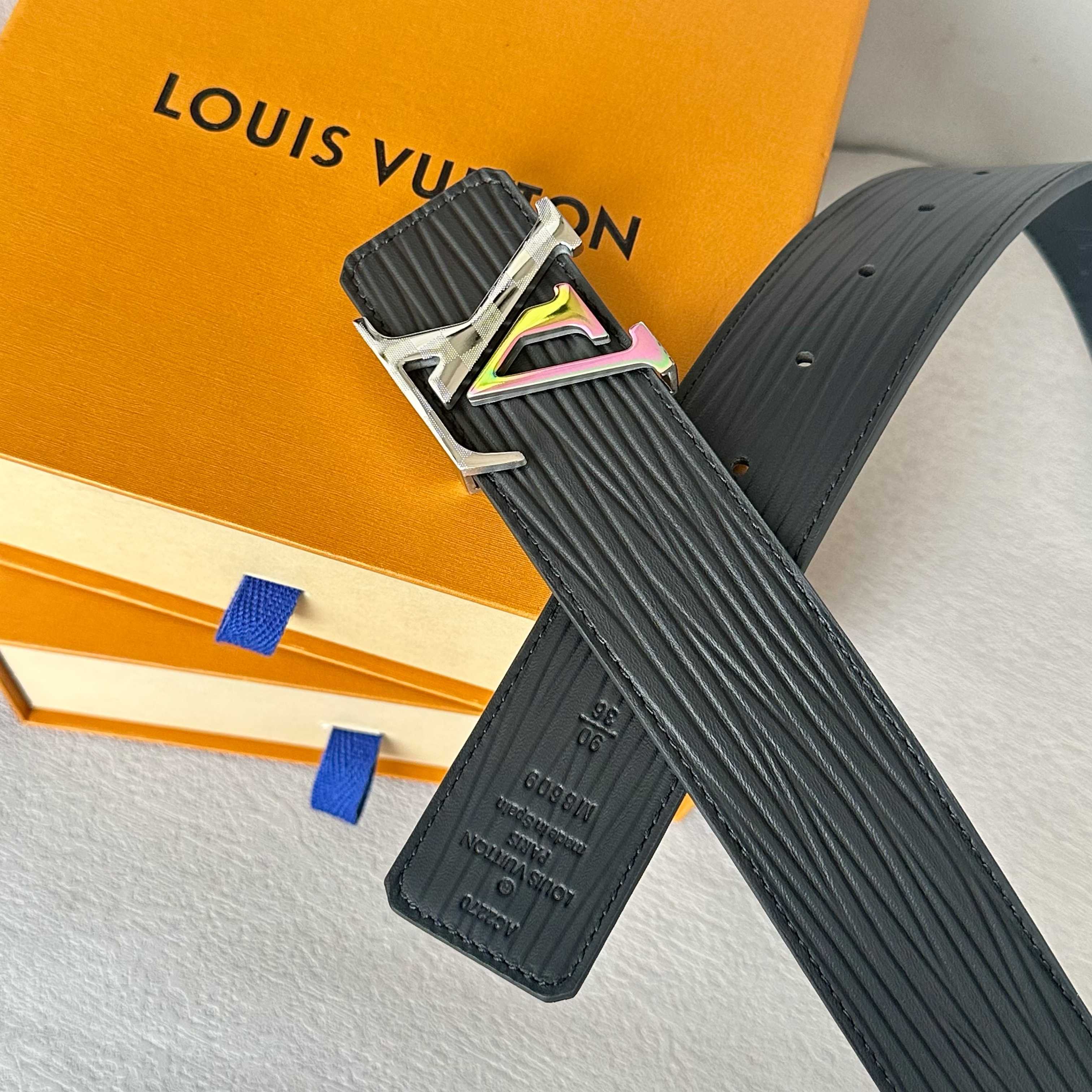 LOUIS VUITTON 原版包裝➕1.0 40mmダブルサイドレザー