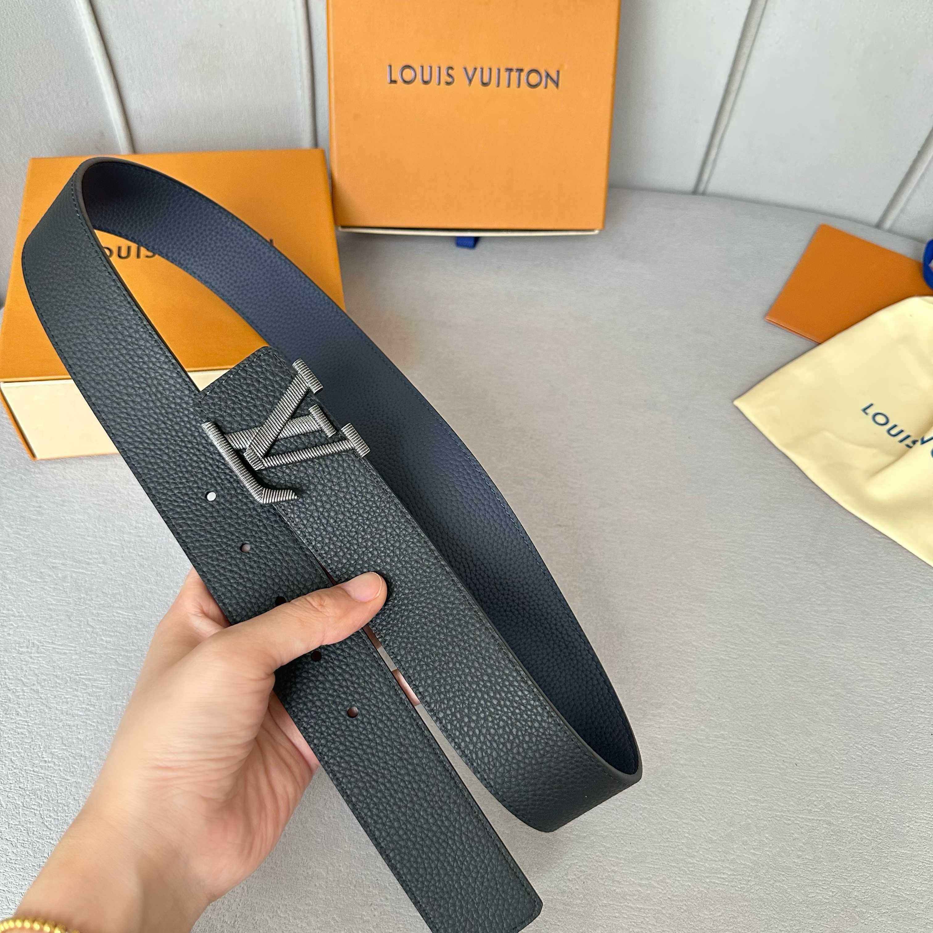 LOUIS VUITTON 原版包裝➕1.0 特製リバーシブルベルト