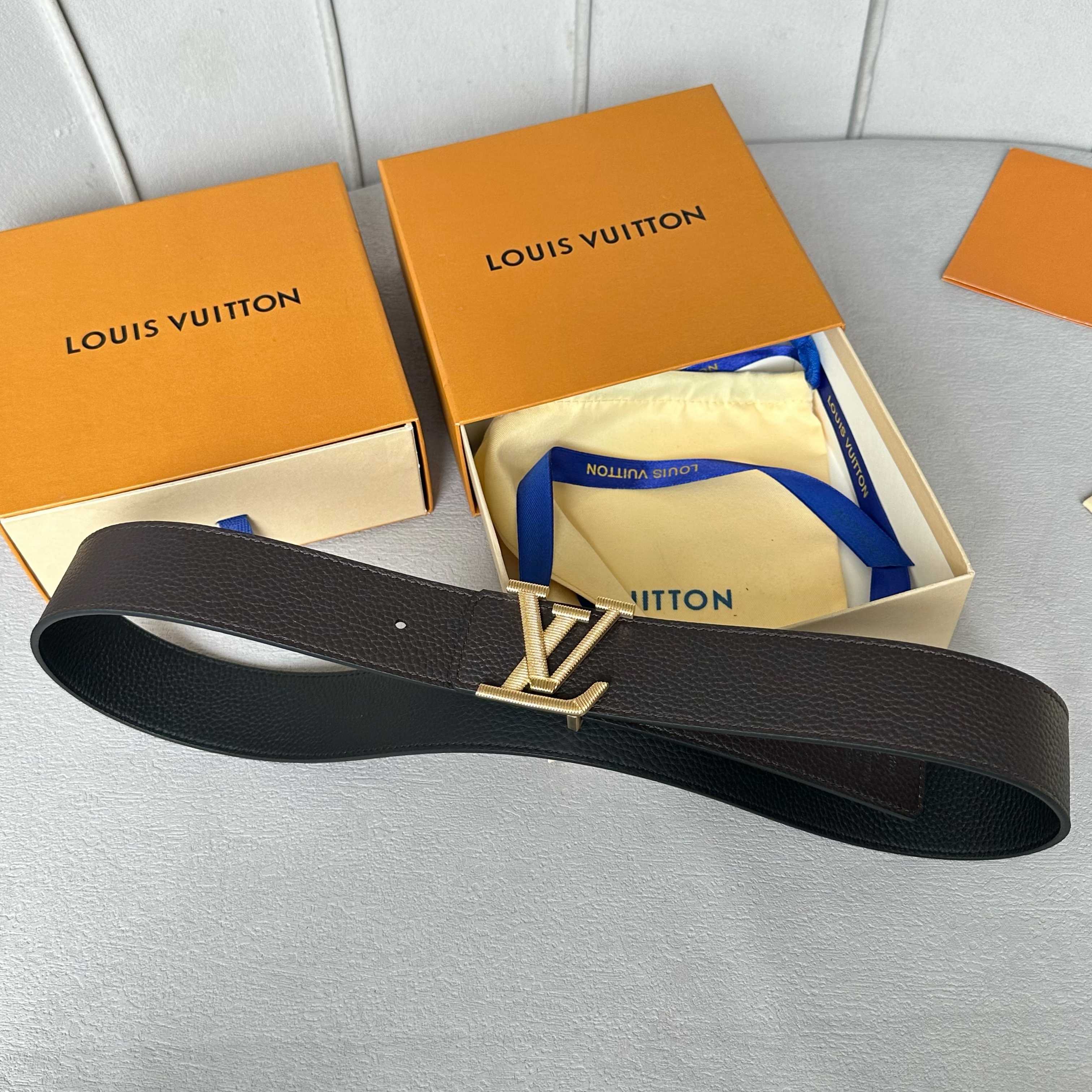LOUIS VUITTON 原版包裝➕1.0の最新モデル - 高級レザーと双面デザイン