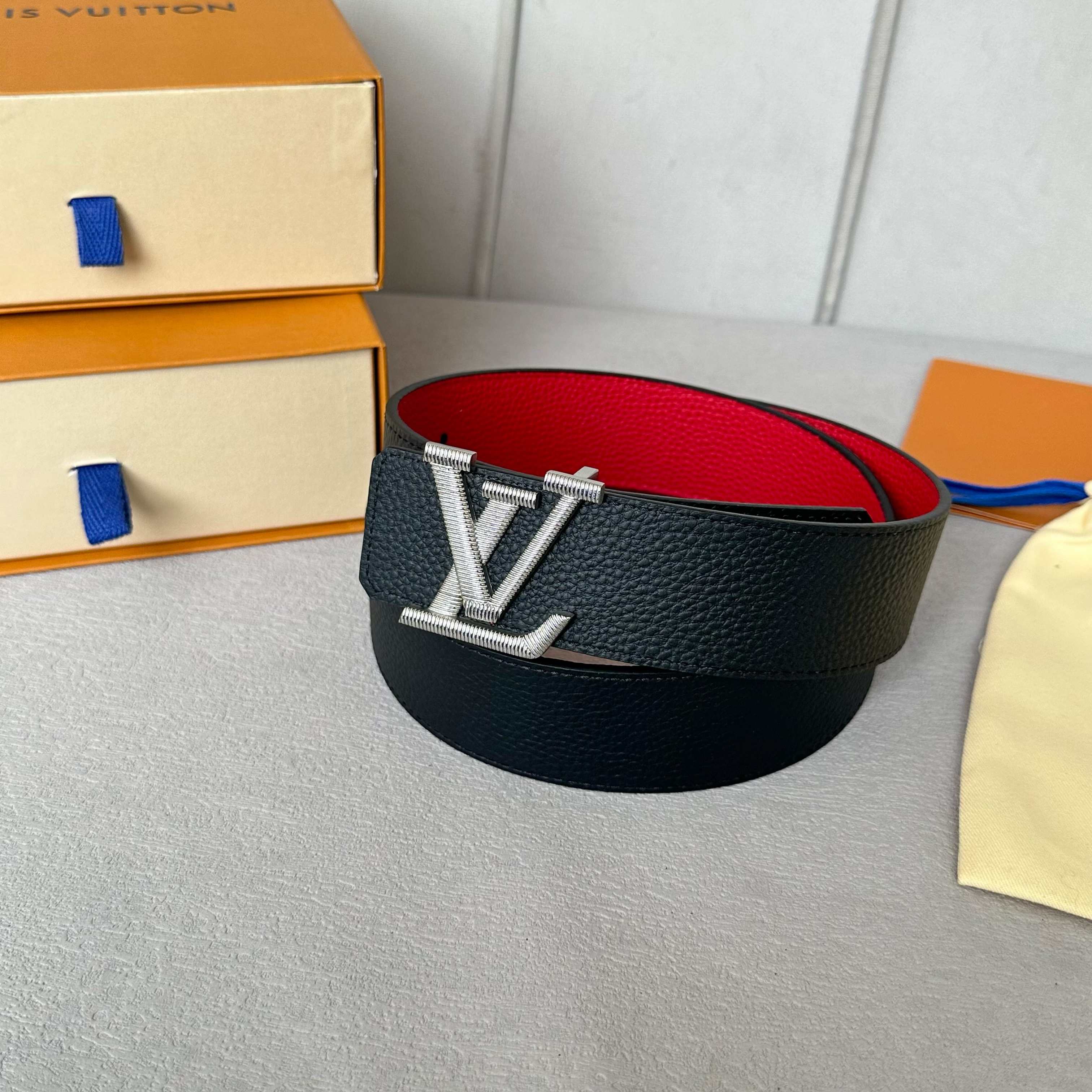 LOUIS VUITTON 原版包裝➕1.0 小荔枝纹togo皮 ダブルフェイスデザイン