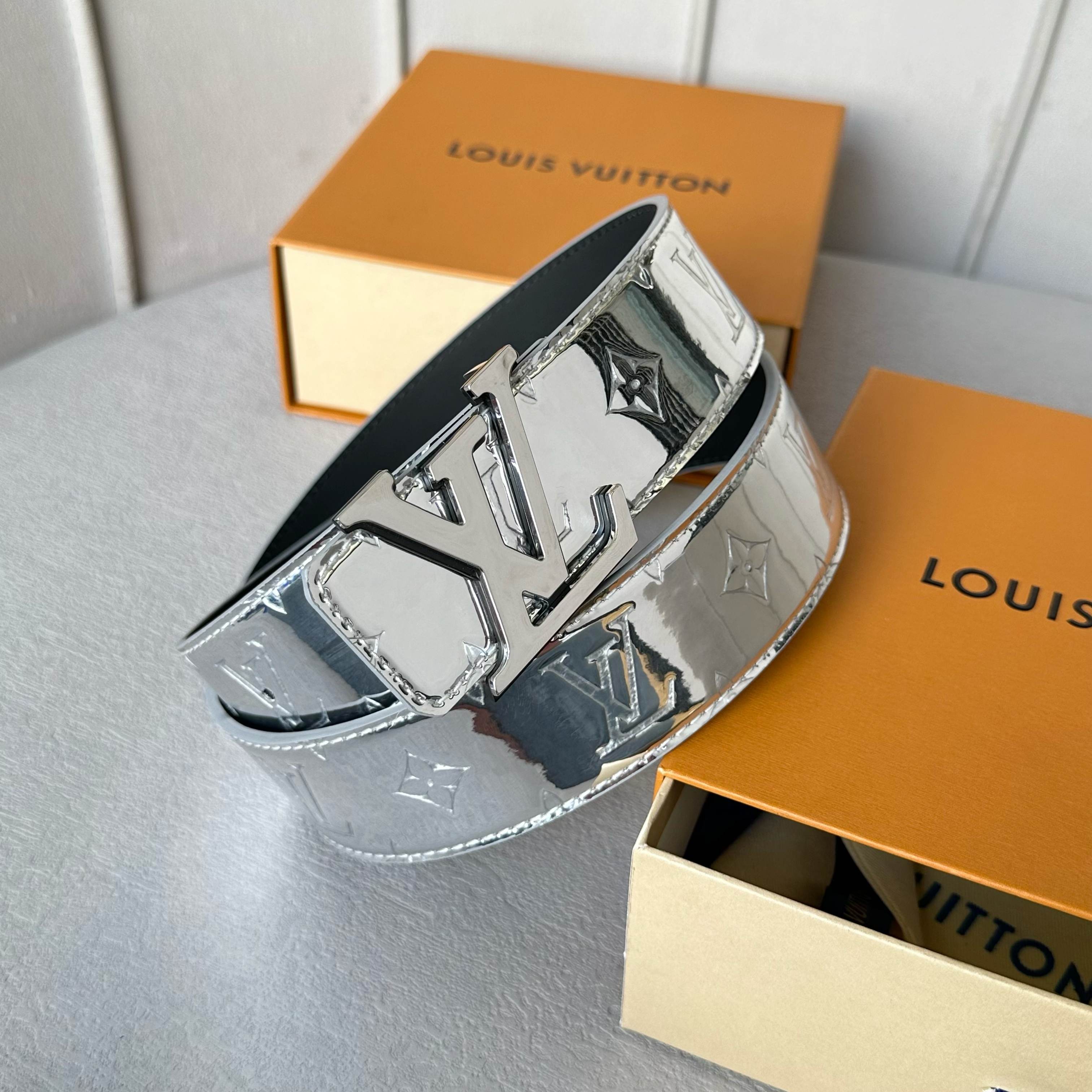 Lous Vuitton 原版包裝➕1.0 - 最新版40mm幅のダブルサイド使用可