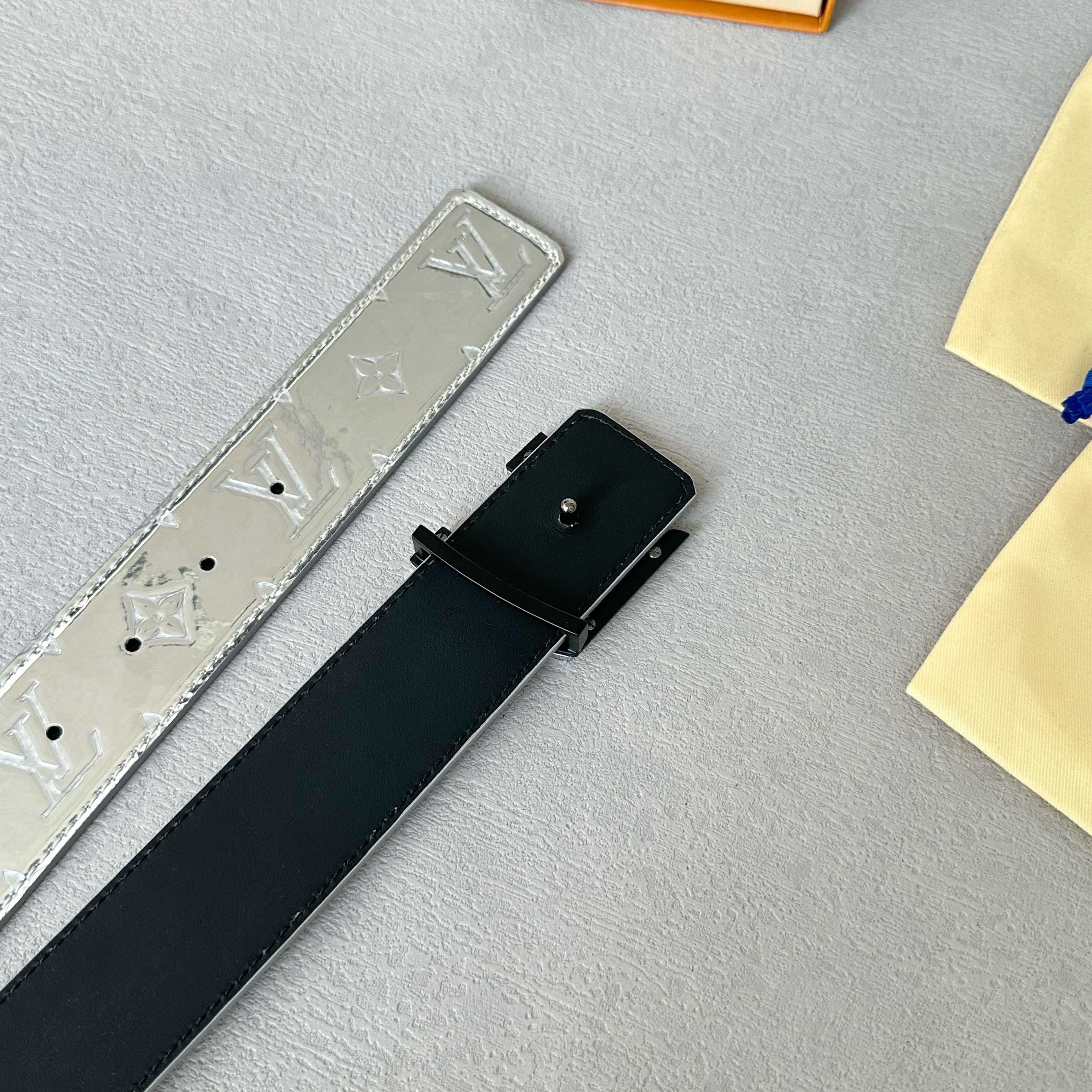 Lous Vuitton 原版包裝➕1.0 - 最新版40mm幅のダブルサイド使用可