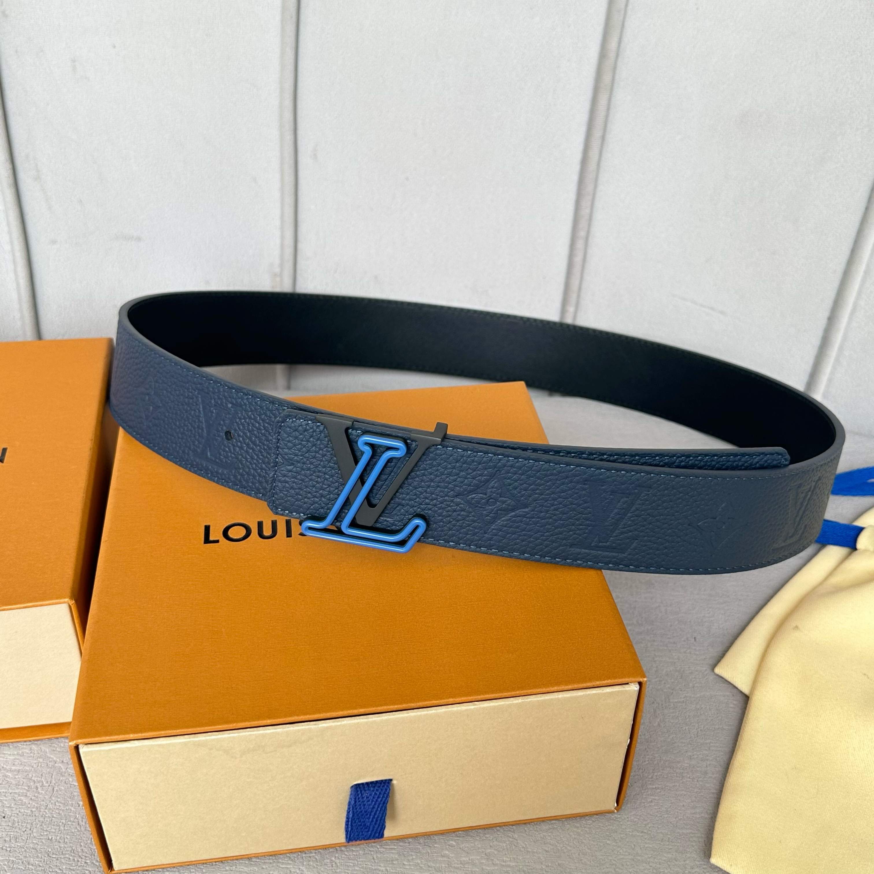 L0UIS VUITT0N 原版包裝➕1.0 幅広40mmの高級レザーベルト