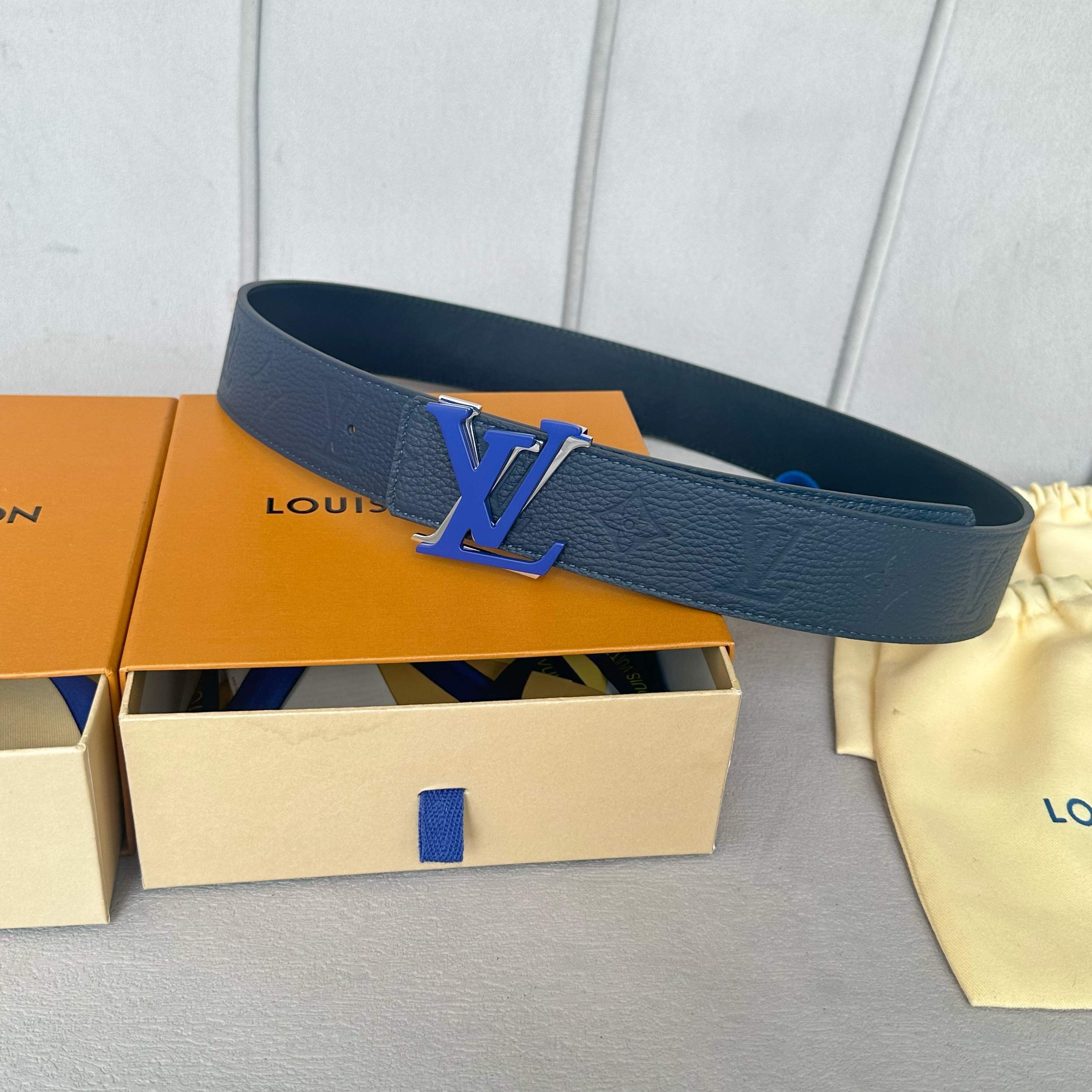 L0UIS VUITT0N 原版包裝➕1.0 - 幅広デザインと高級素材