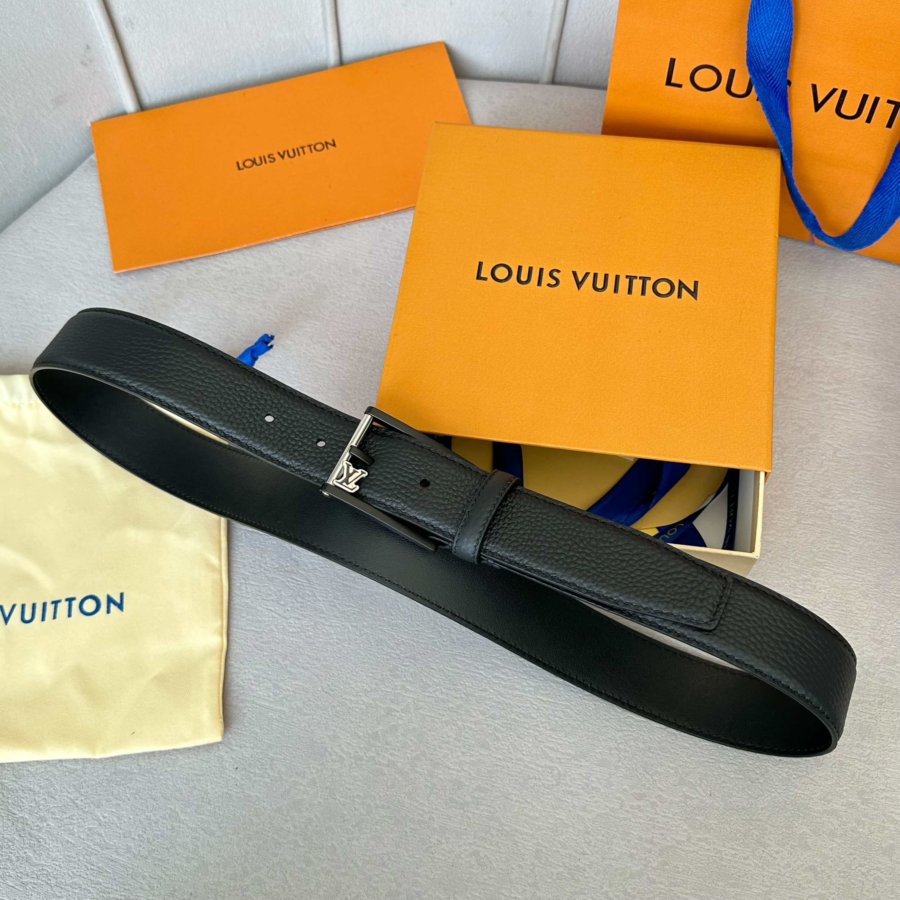 LOUIS VUITTON 男士原單腰帶 - 经典双面小牛皮