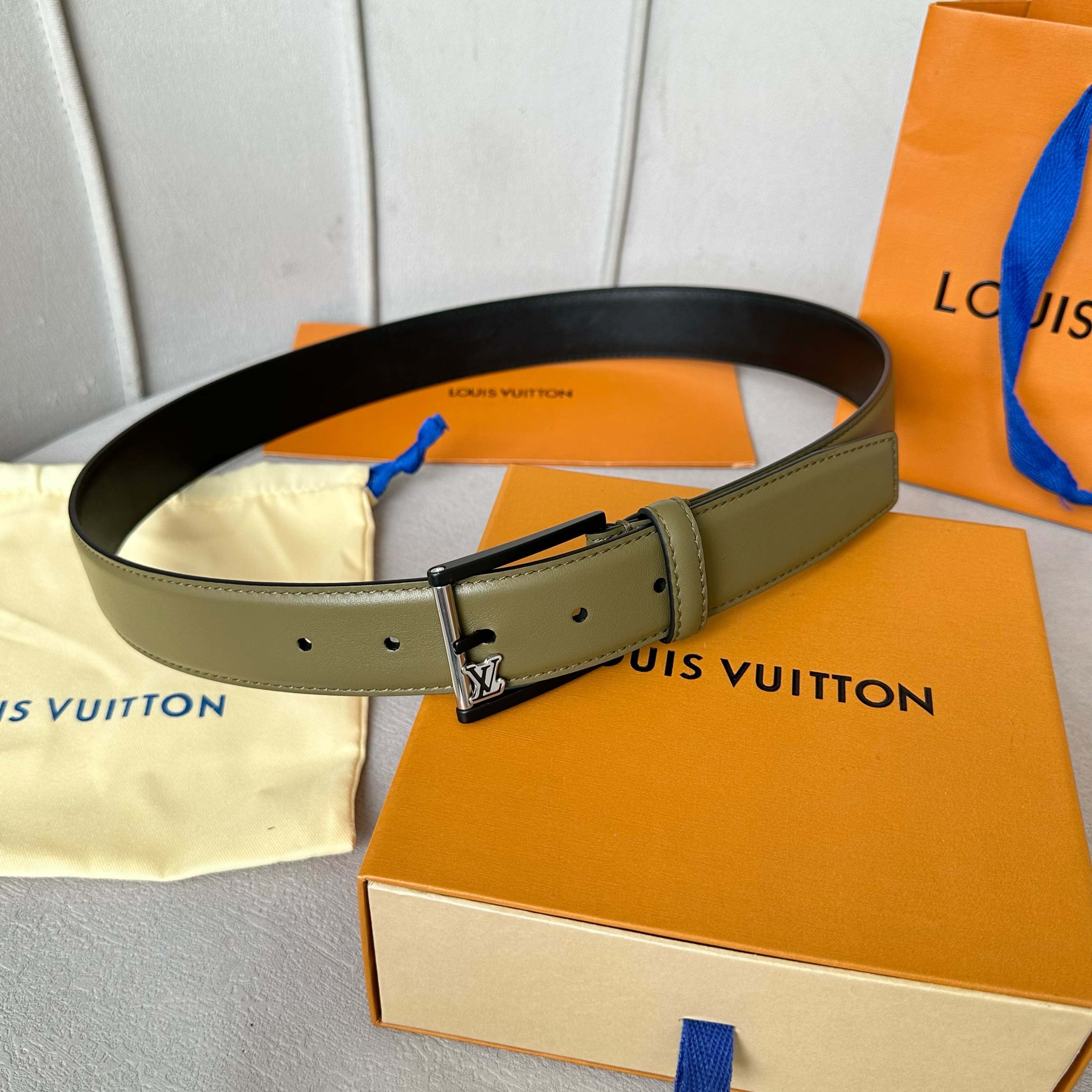 LOUIS VUITTON 原版包装 男士腰帶 35mm幅広デザイン