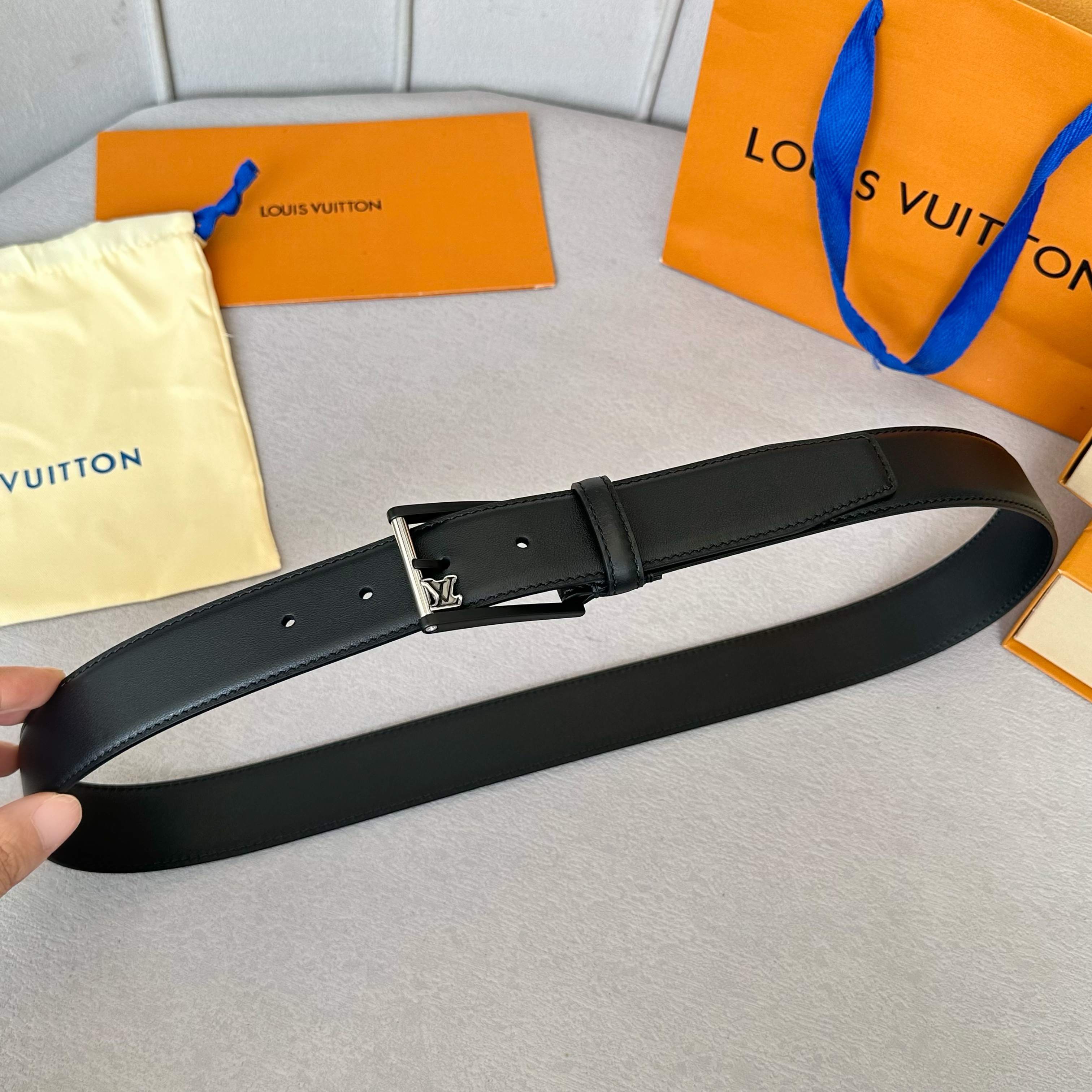 LOUIS VUITTON 男士原單腰帶 35mm幅 セミレザー双面デザイン