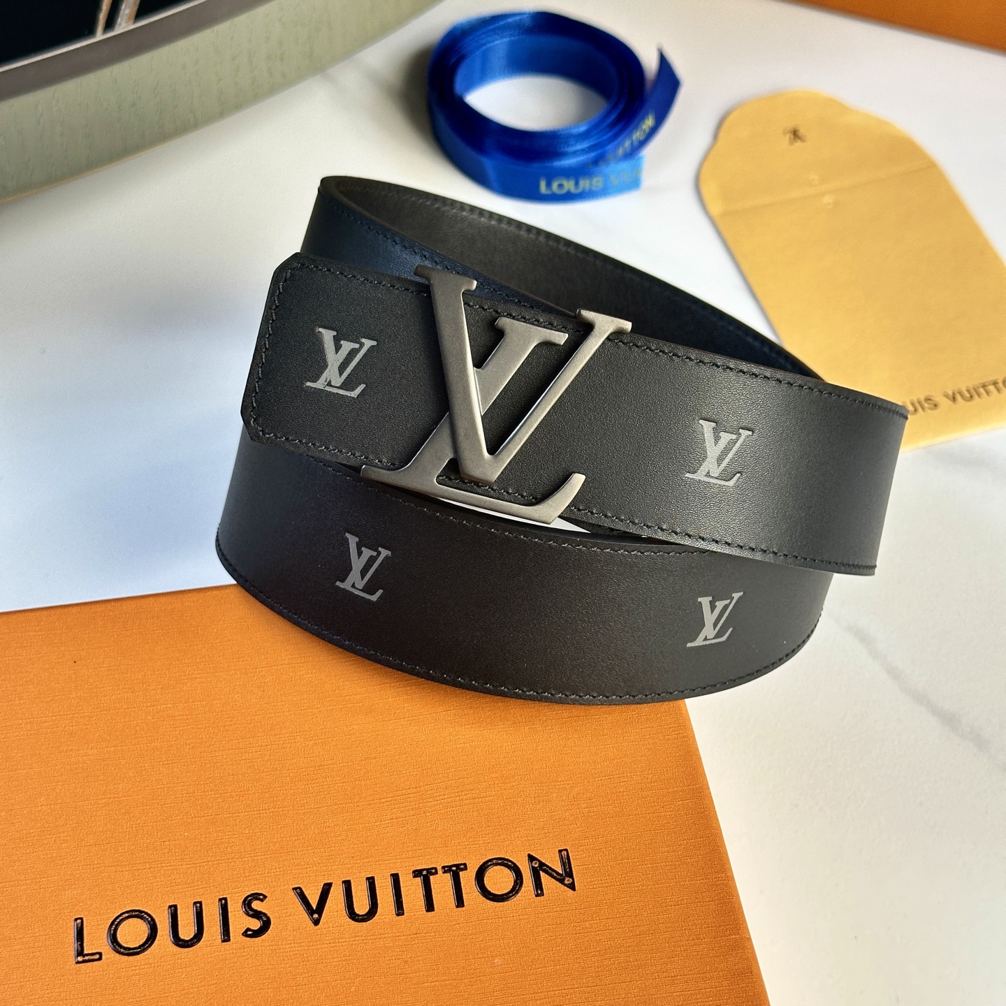 LOUIS VUITTON 原版包裝 男士腰帶 40mm 小牛皮