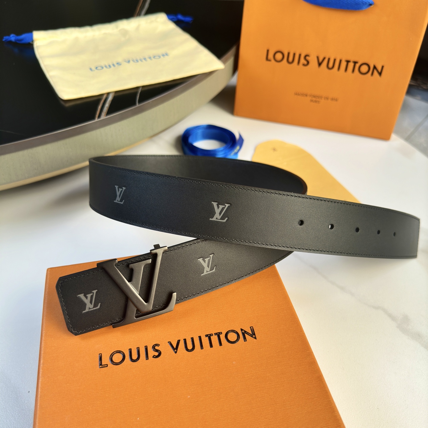 LOUIS VUITTON 原版包裝 男士腰帶 40mm 小牛皮