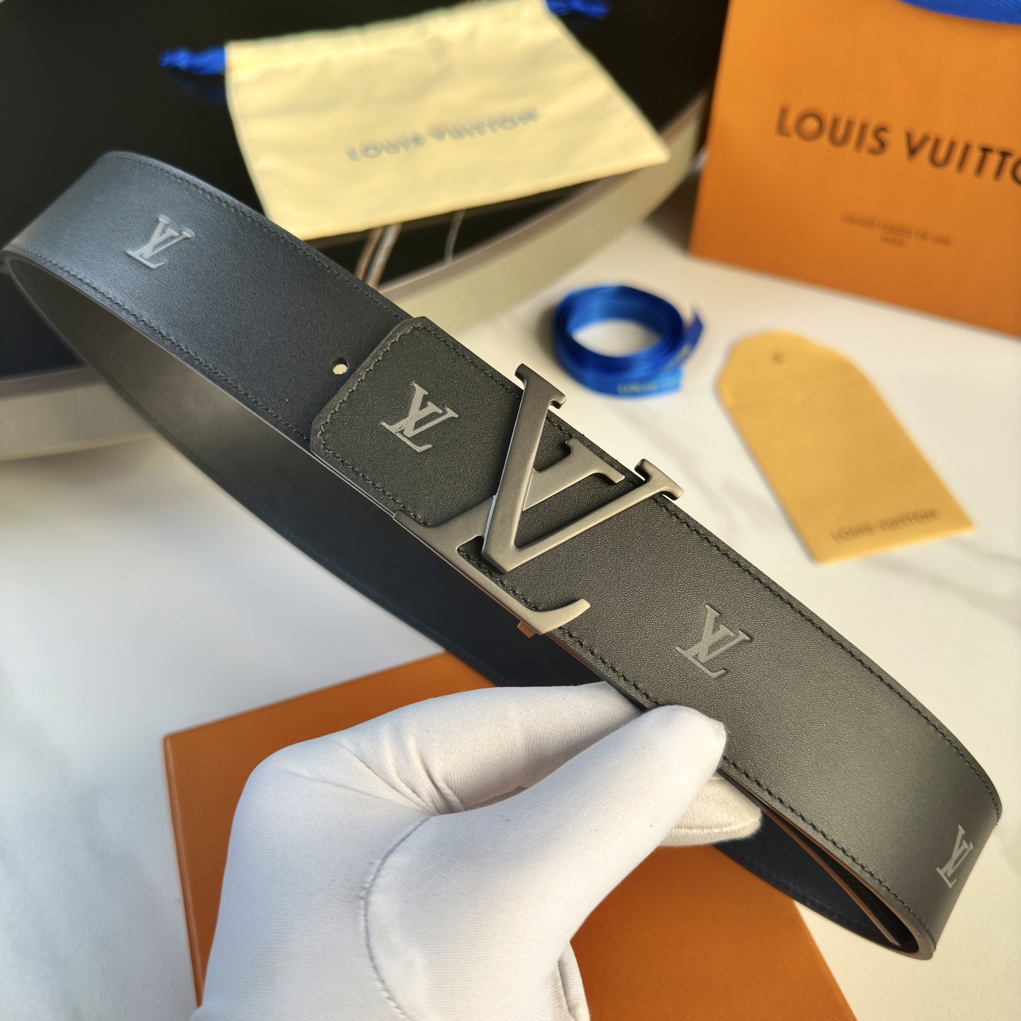 LOUIS VUITTON 原版包裝 男士腰帶 40mm 小牛皮