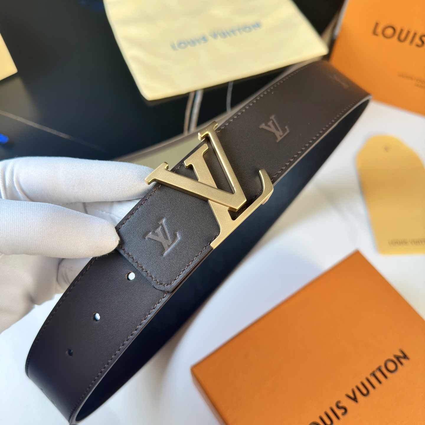 LOUIS VUITTON 男性用原単腰帶 40mm幅 小牛皮仕様