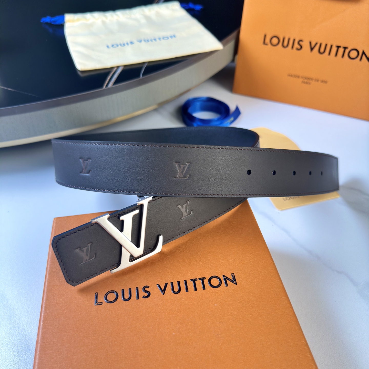 LOUIS VUITTON 男性用原単腰帶 40mm幅 小牛皮製
