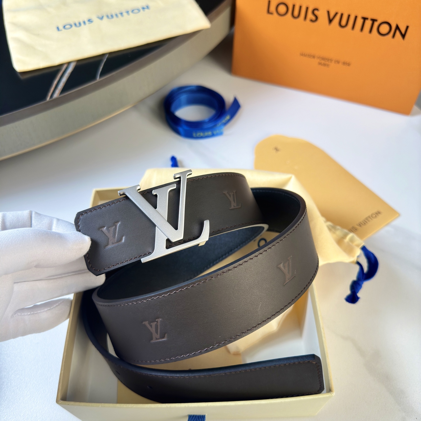 LOUIS VUITTON 男性用原単腰帶 40mm幅 小牛皮製
