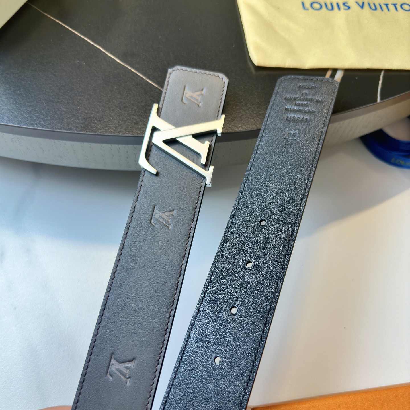 LOUIS VUITTON 男性用原単腰帶 40mm幅 小牛皮製