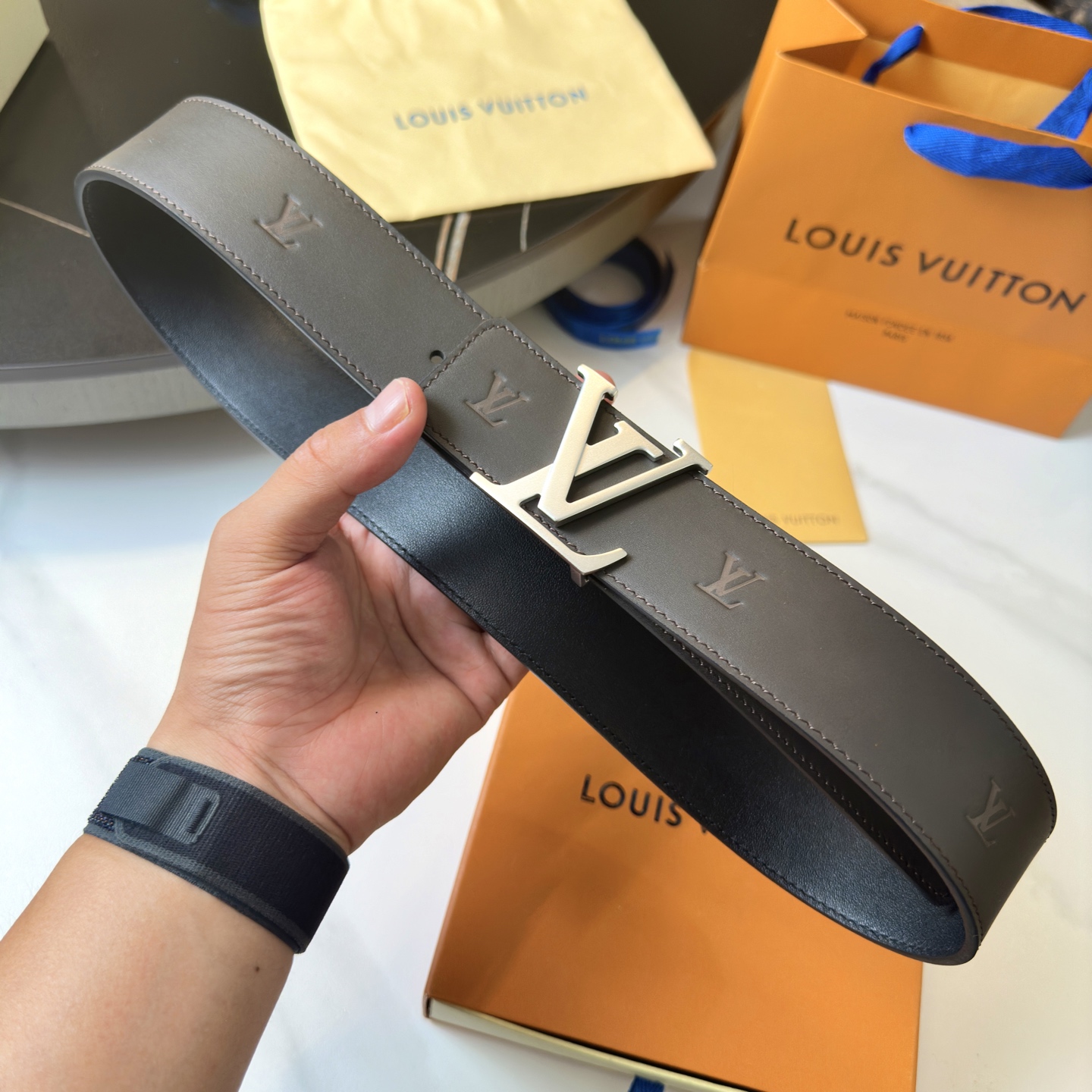 LOUIS VUITTON 男性用原単腰帶 40mm幅 小牛皮製