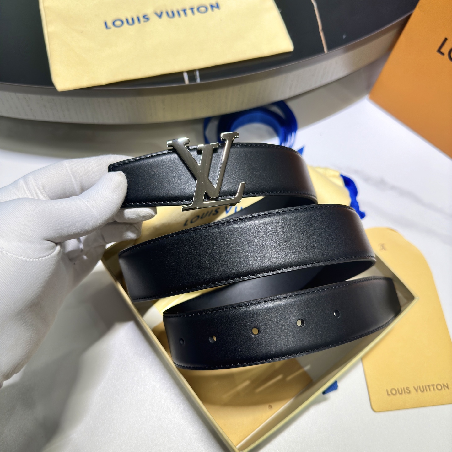 
       L0UIS VUITT0N 今 驢家男士原單腰帶 寬度35毫米 腰帶採用雙面進口小牛皮底