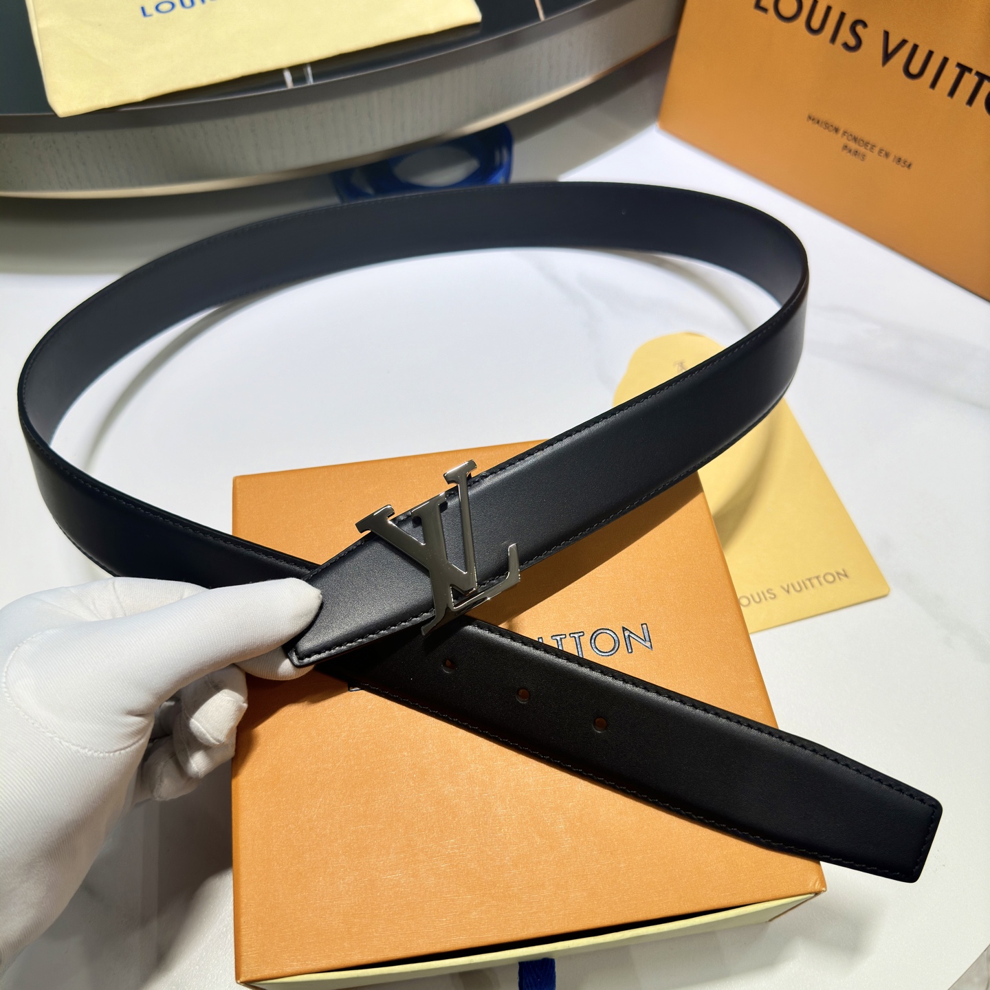 
       L0UIS VUITT0N 今 驢家男士原單腰帶 寬度35毫米 腰帶採用雙面進口小牛皮底