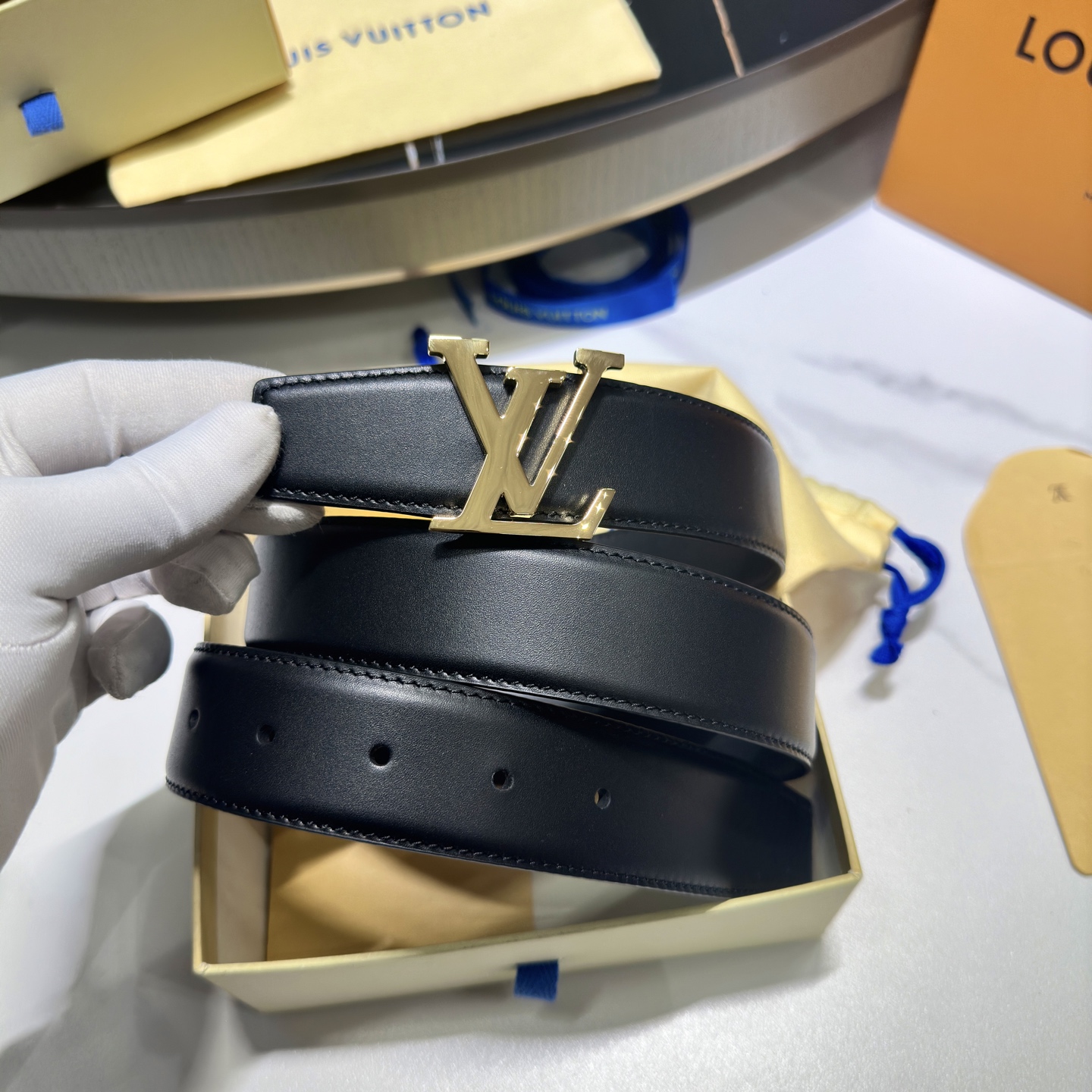 
       L0UIS VUITT0N 今 驢家男士原單腰帶 寬度35毫米 腰帶採用雙面進口小牛皮底