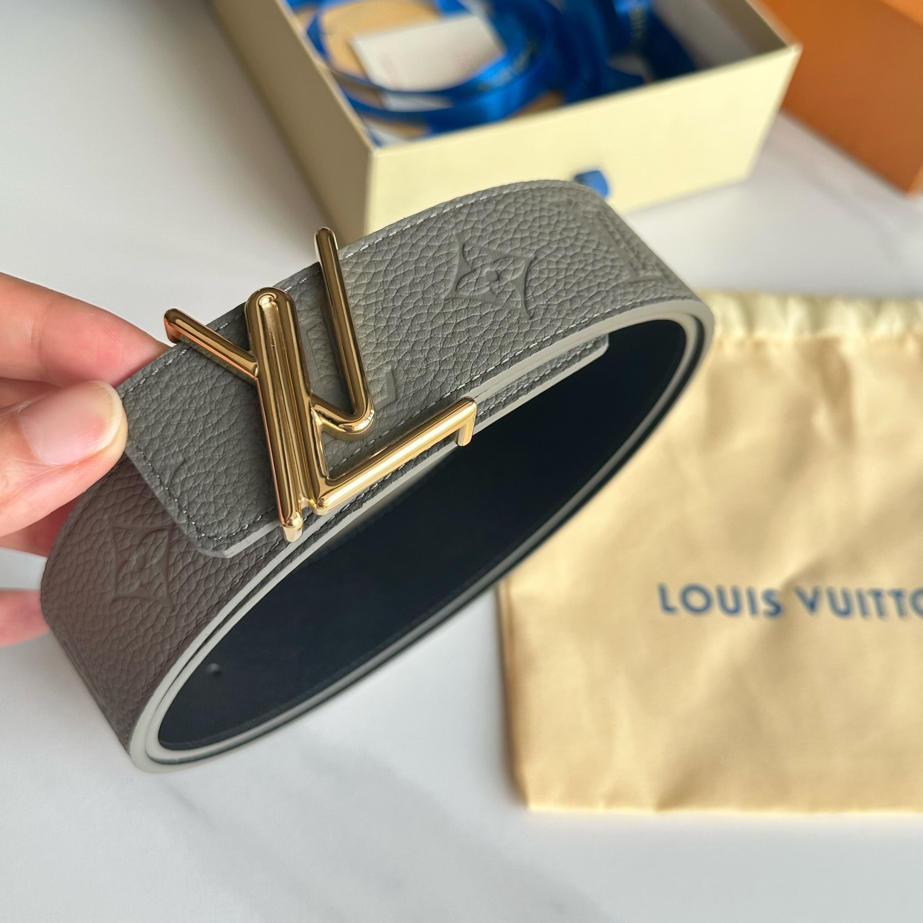 L0UIS VUITT0N 原版包裝➕1.0 - 新型字母搭扣＆柔軟小牛皮