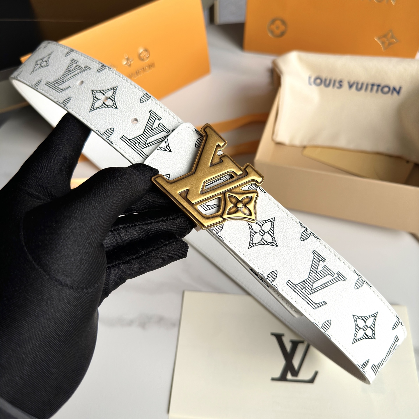 LOUIS VUITTON 原版包裝 1.0 40mm幅広ベルト