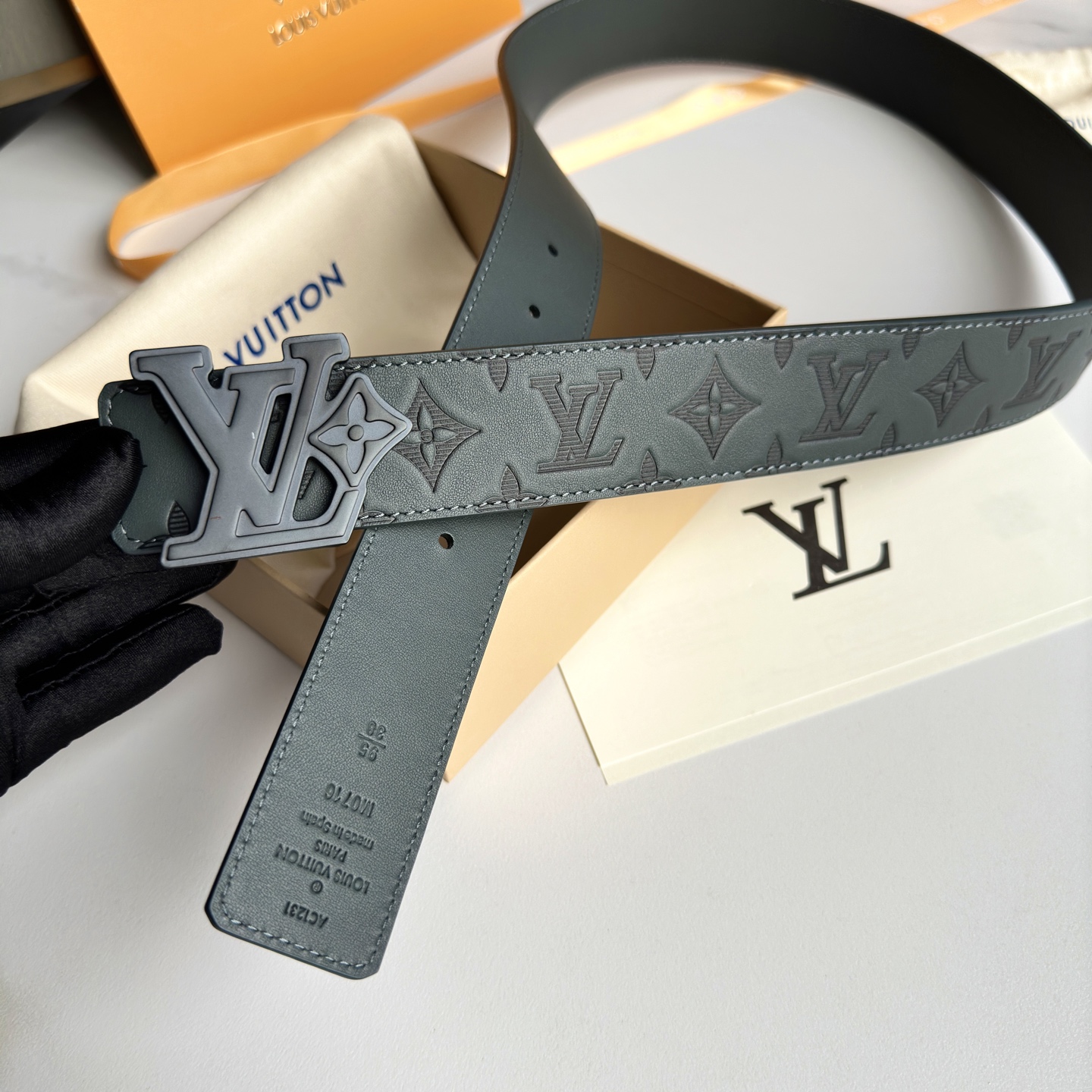 LOUIS VUITTON 原版包裝➕1.0 幅広40mmの新デザイン