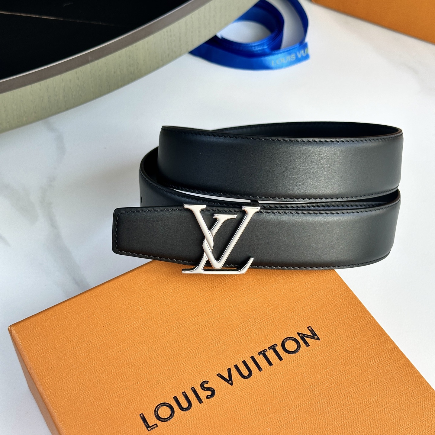 L0UIS VUITT0N 男士原單腰帶 双面デザインと耐久性