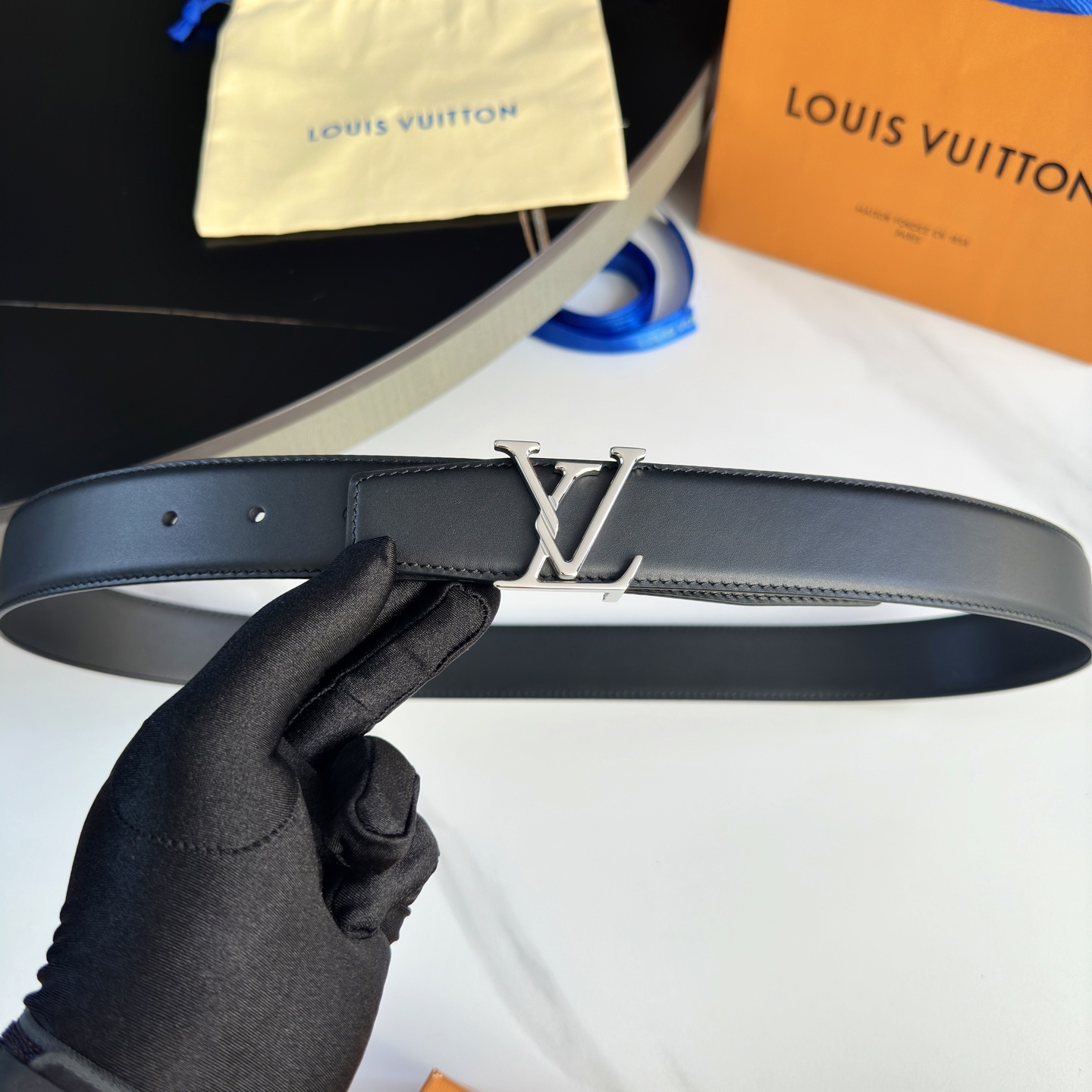 L0UIS VUITT0N 男士原單腰帶 双面デザインと耐久性