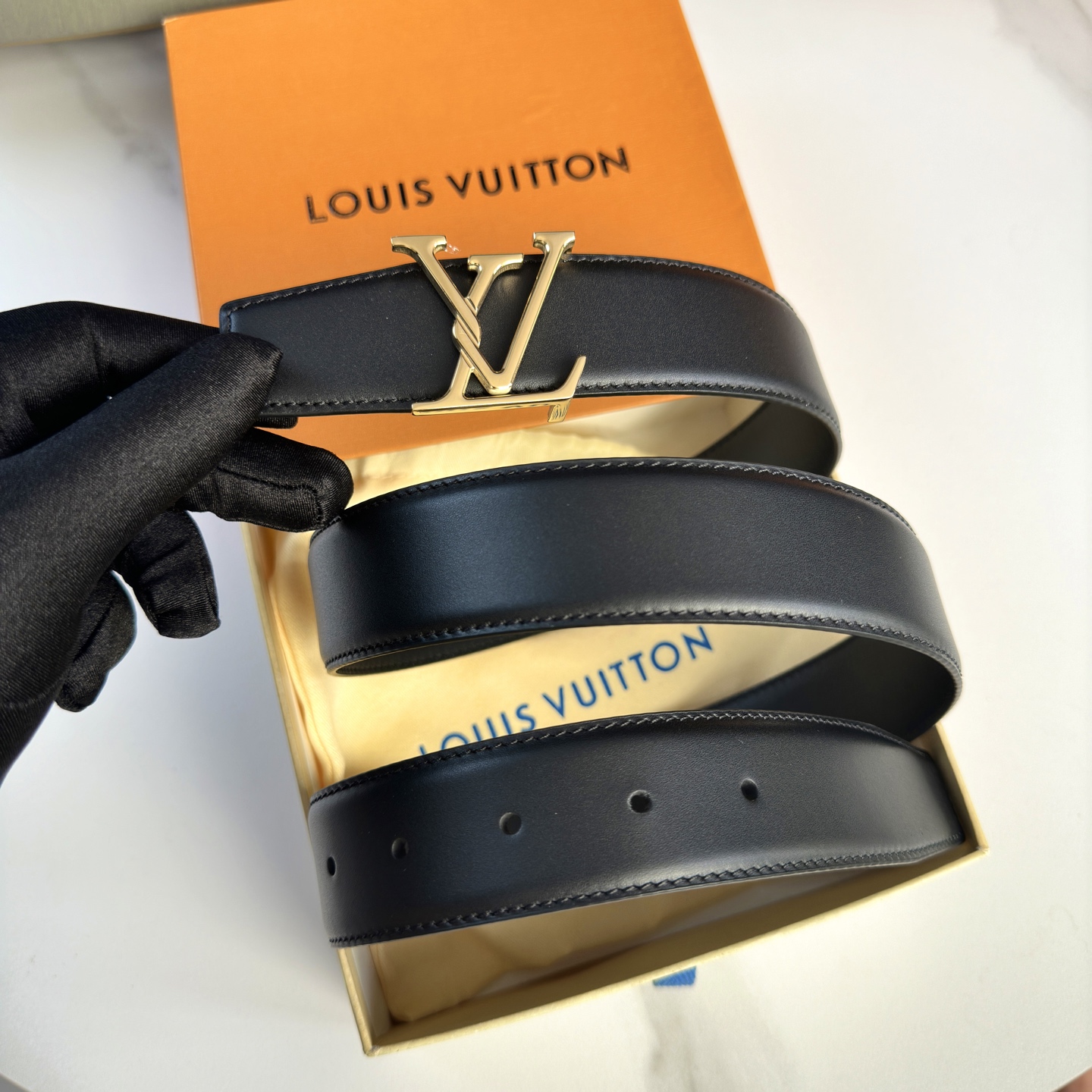 LOUIS VUITTON 男性用ダブルフェイスレザーベルト 35mm