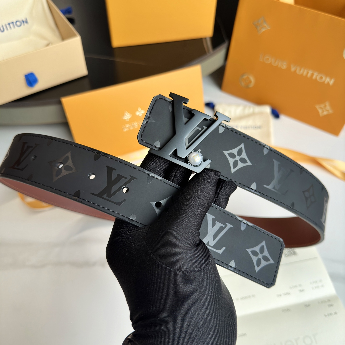 LVMHルイ・ヴィトン メンズダブルフェイスレザーベルト