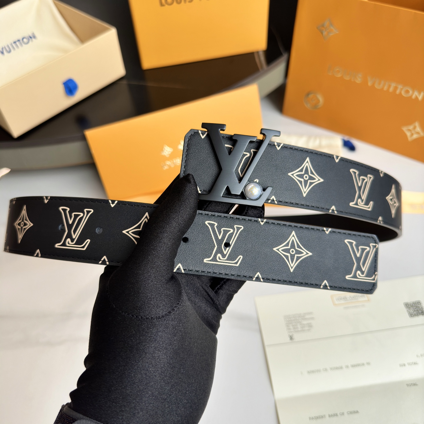 LOUIS VUITTON 男性用原単腰帶 40mm ダブルフェイスデザイン