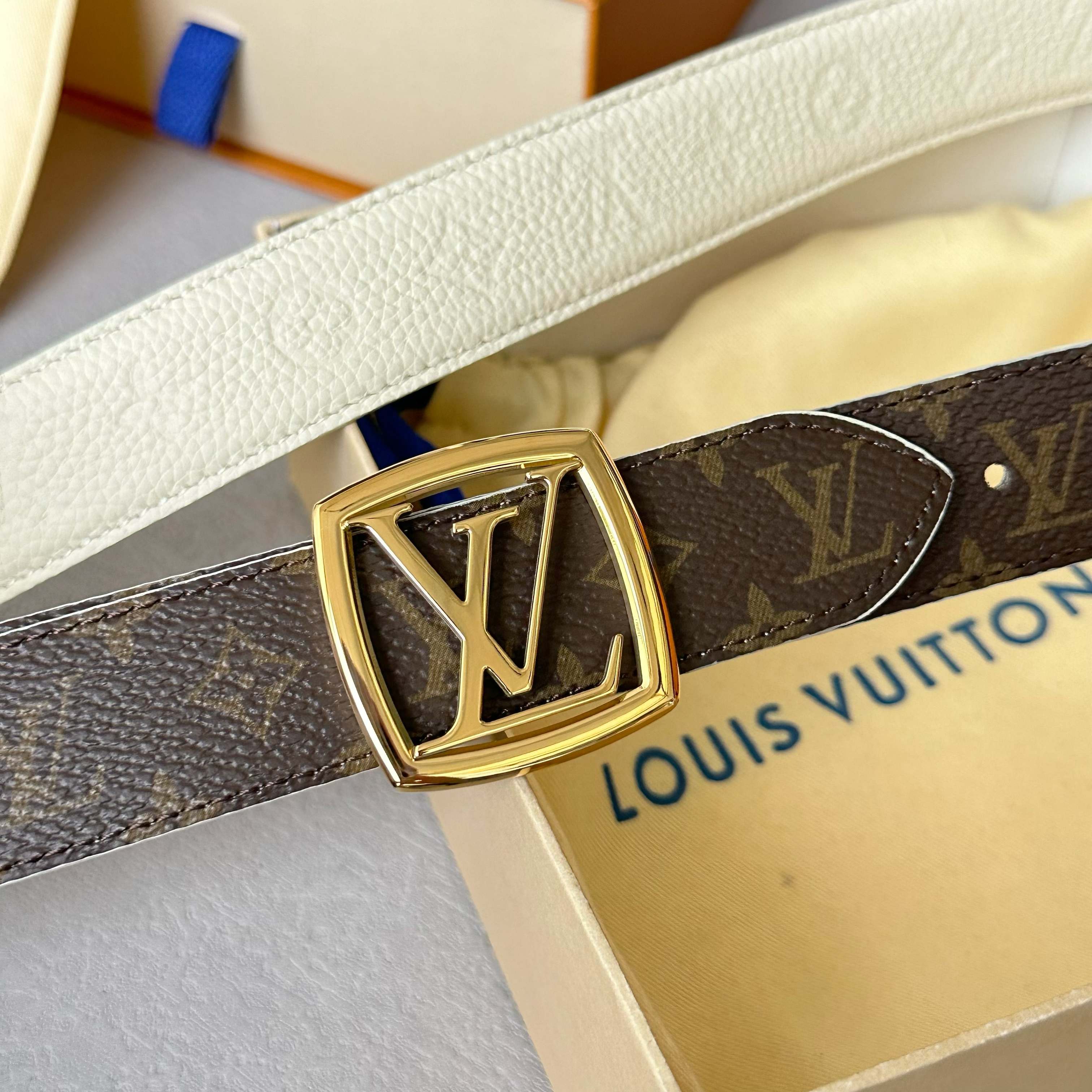 LOUIS VUITTON 原版包裝 1.0 レディース腰帶 30mm幅