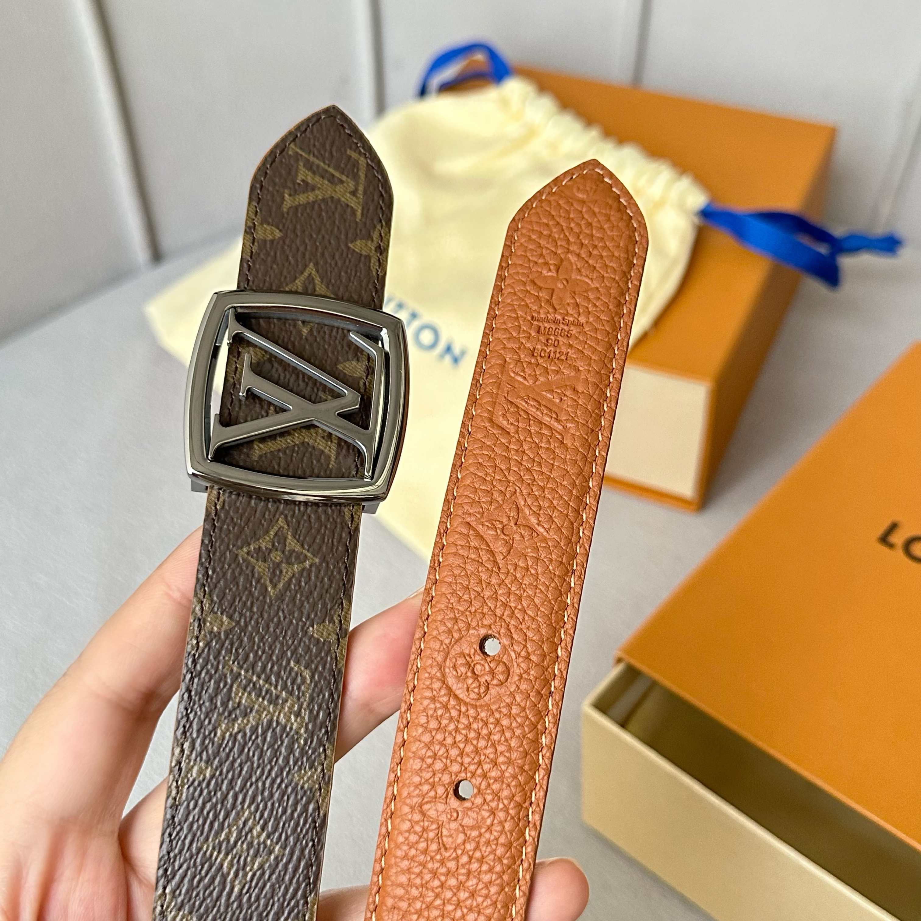 LOUIS VUITTON レディース原単腰帯 PVCと牛皮のコンビネーション