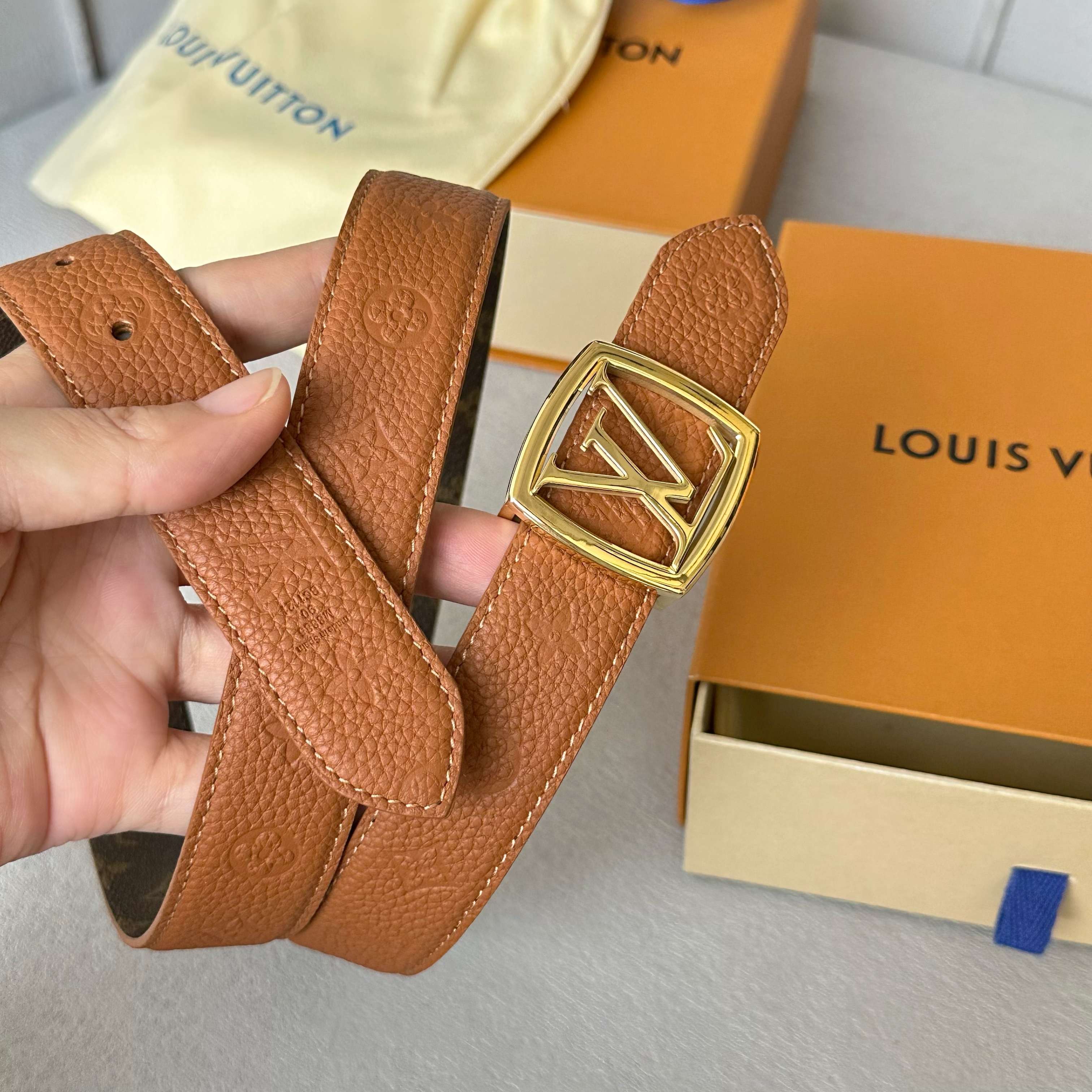 Loewe VUITTON レディース原単腰帶 PVC面荔枝紋牛皮