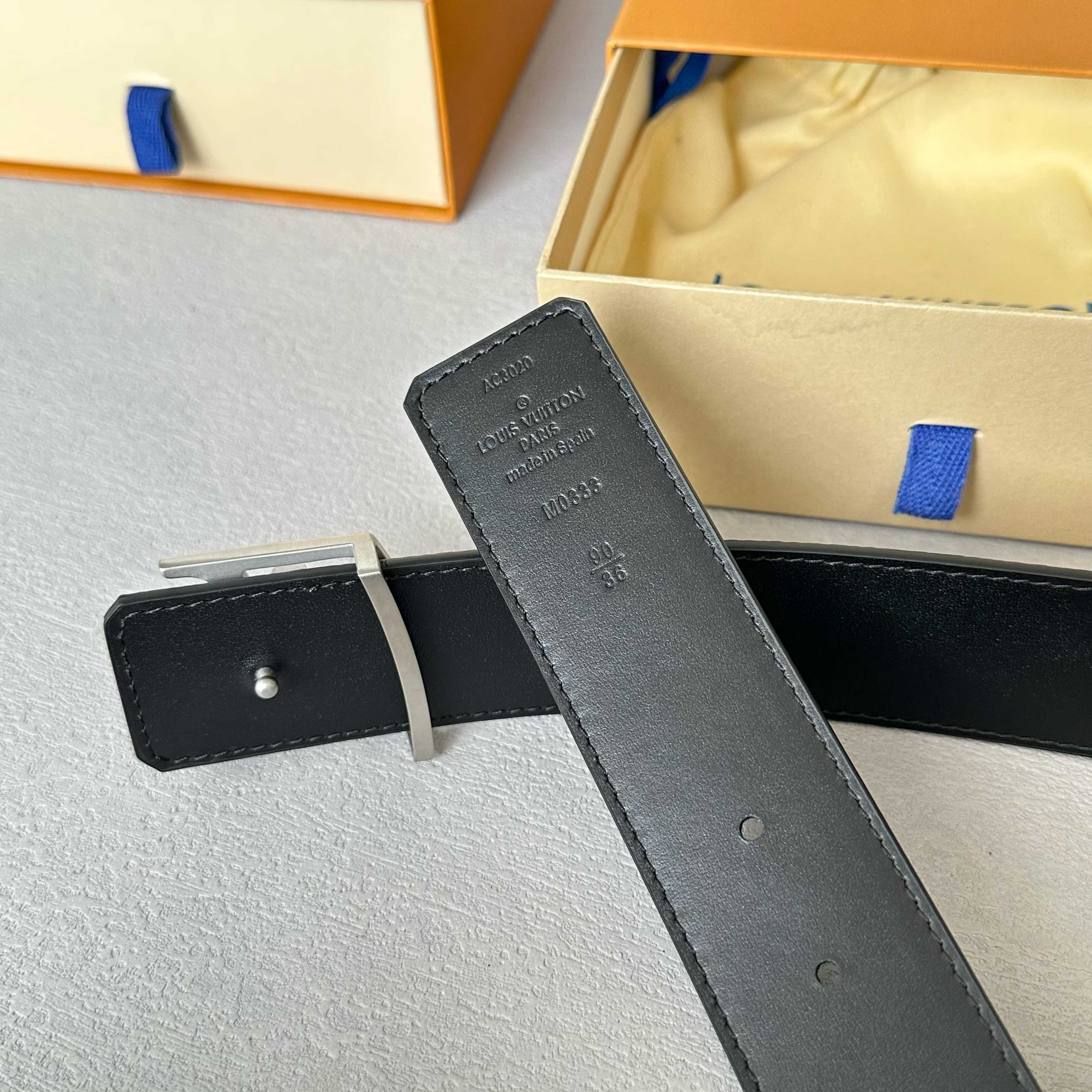 LOUIS VUITTON 原版包裝➕1.0 - 幅広40mm、柔らかな牛革底