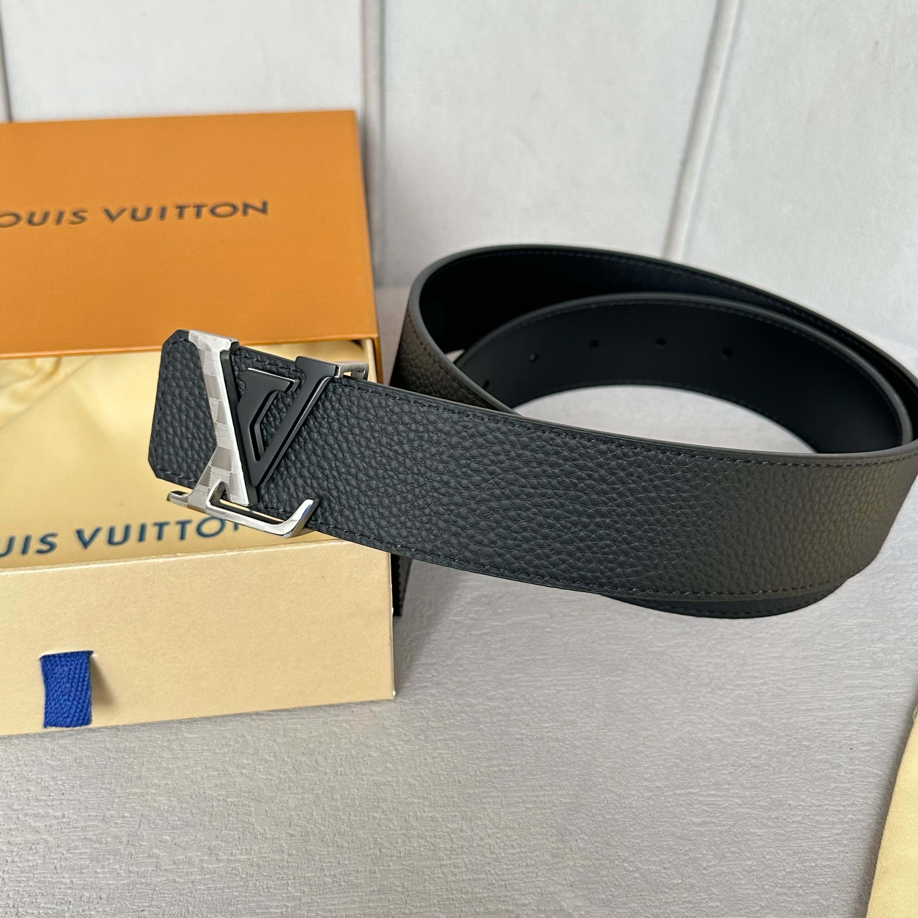 LOUIS VUITTON 原版包裝➕1.0 - 幅広40mm、柔らかな牛革底