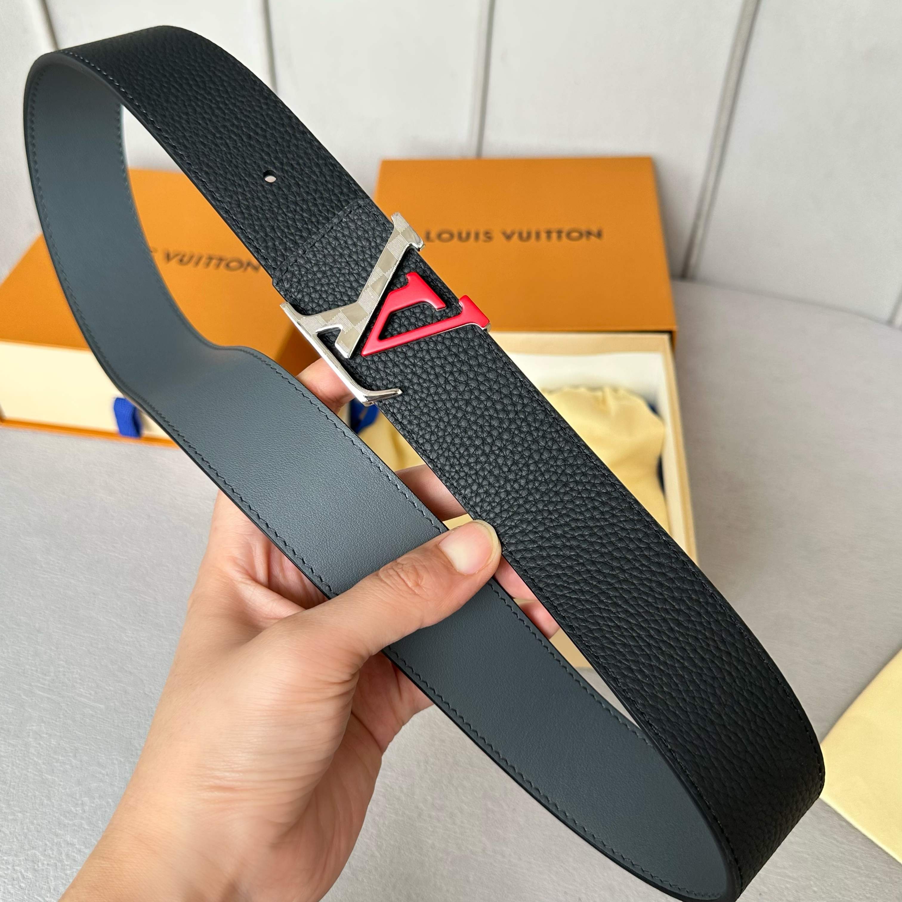 LOUIS VUITTON 原版包裝 1.0 - 新型字母搭扣搭配