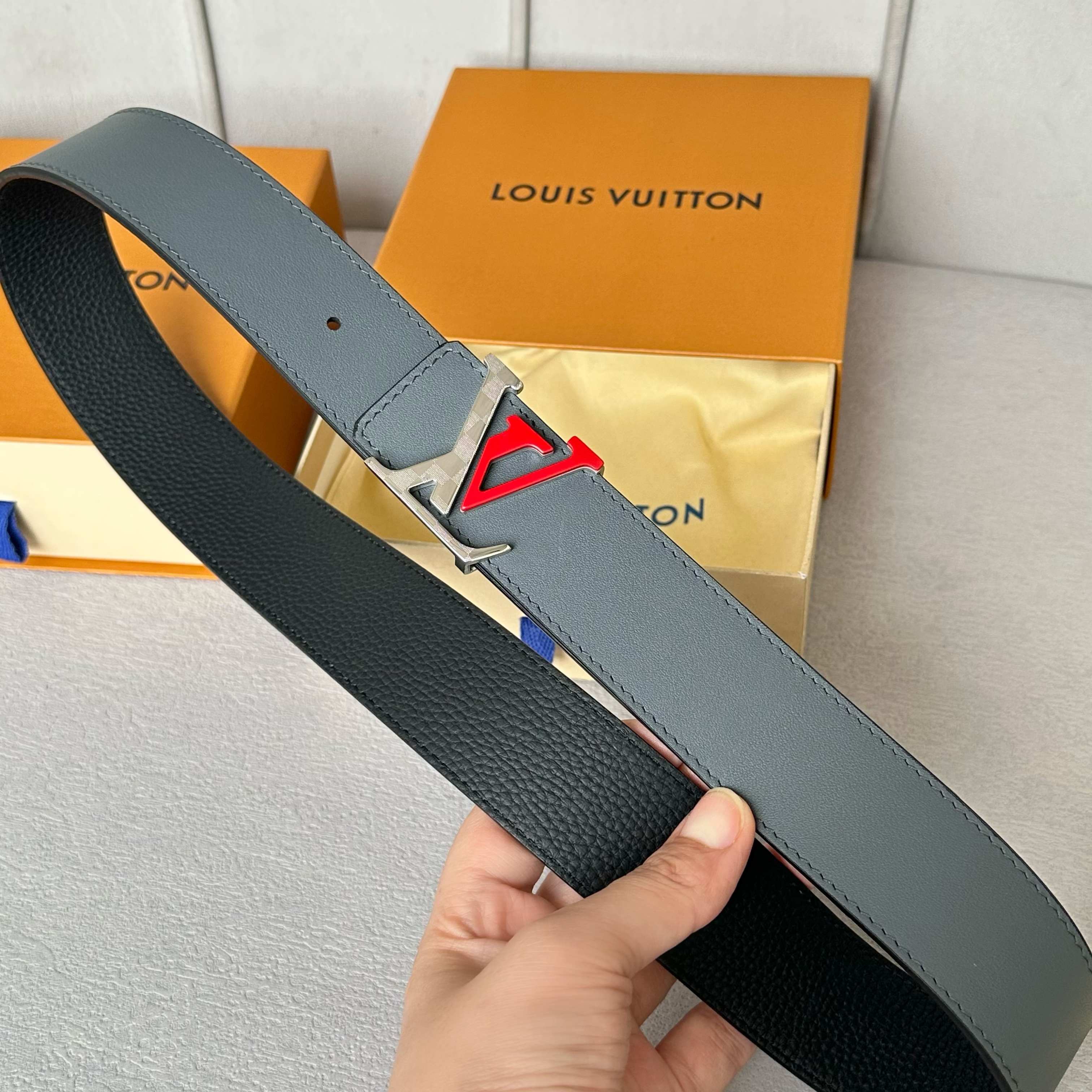 LOUIS VUITTON 原版包裝 1.0 - 新型字母搭扣搭配