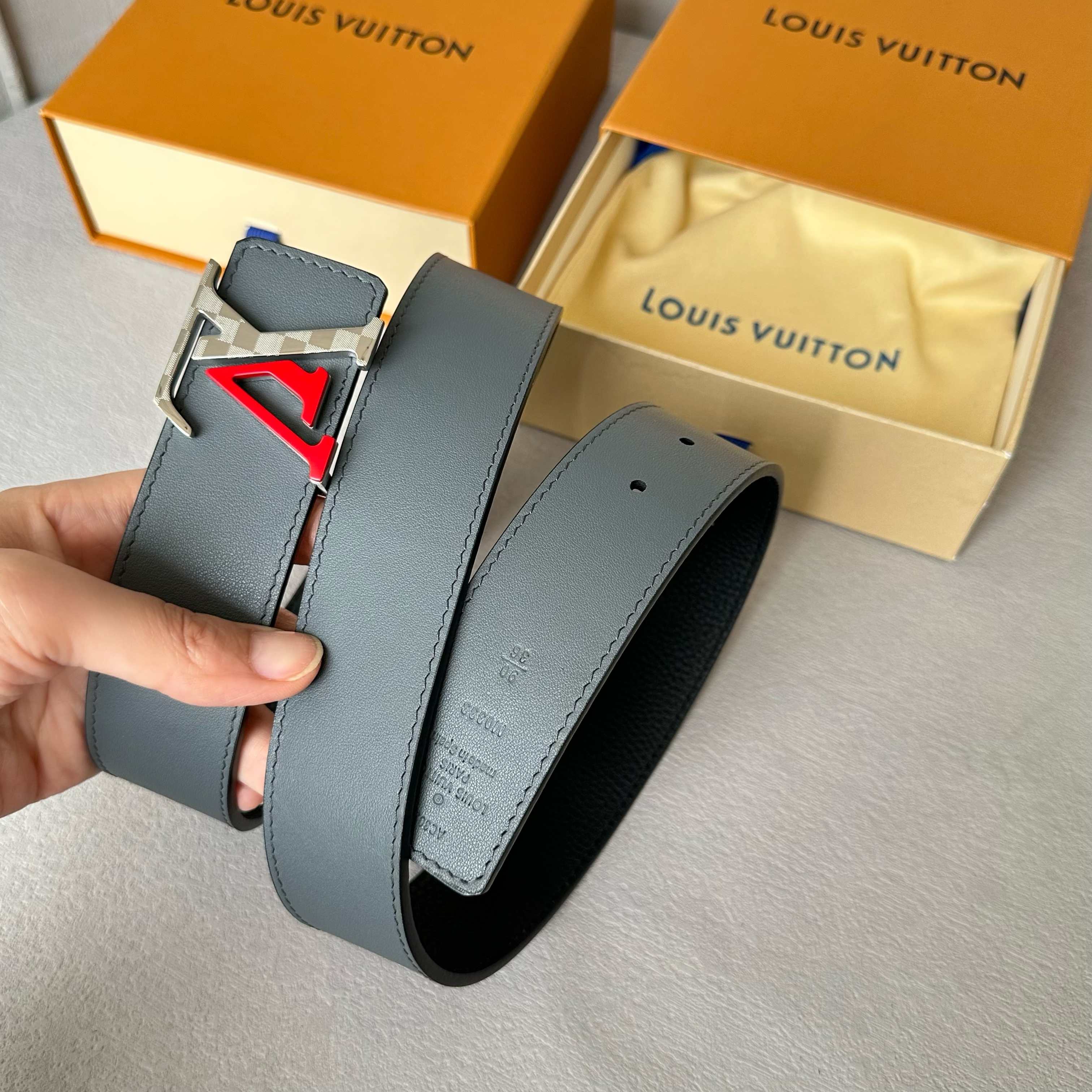 LOUIS VUITTON 原版包裝 1.0 - 新型字母搭扣搭配